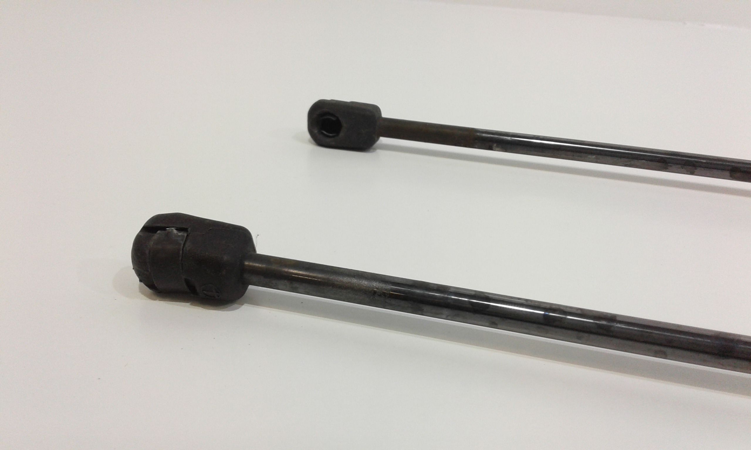 Cerniera Cofano Post. Destro Usato