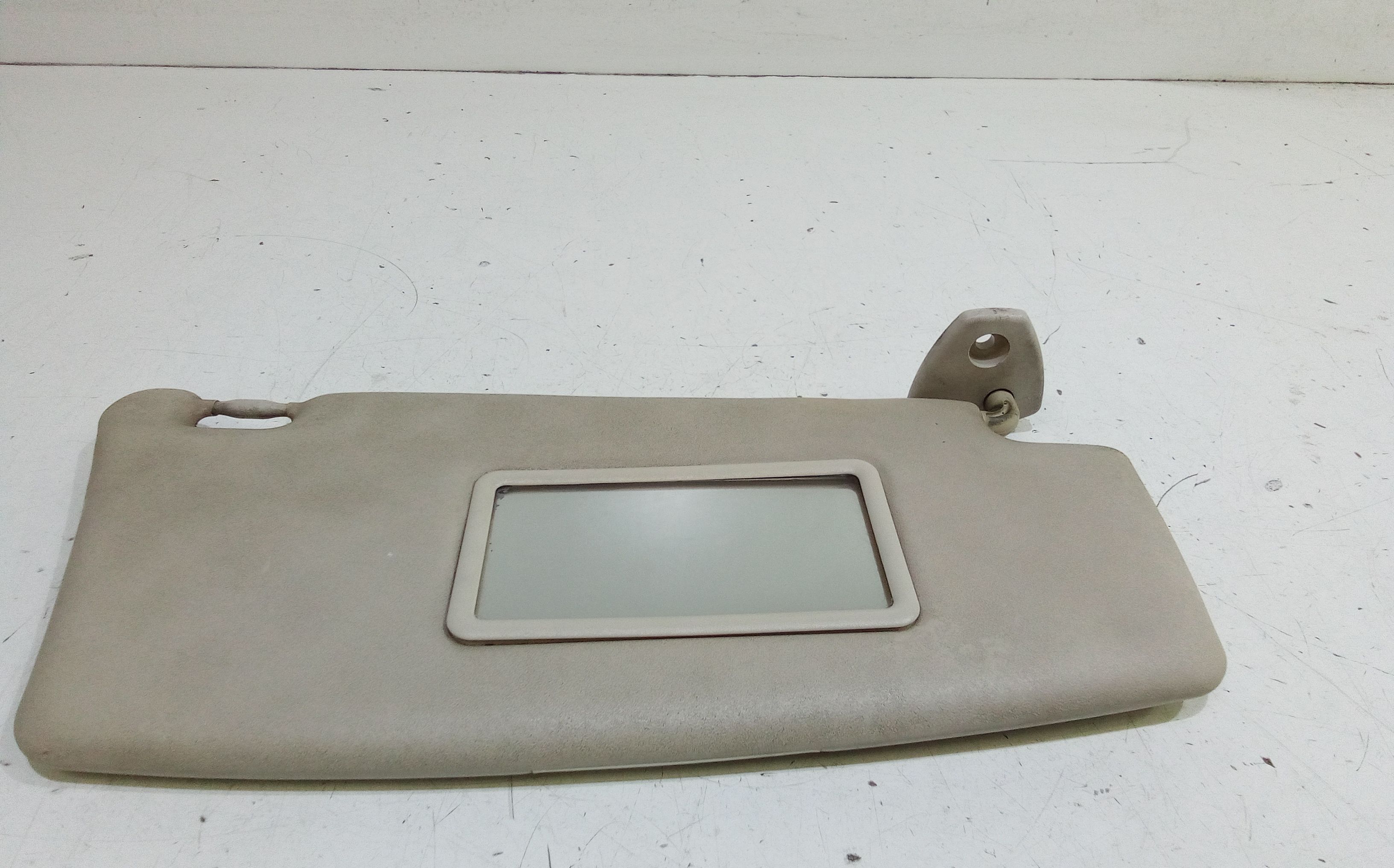 Aletta Parasole Parabrezza Destro 735407871 Usato