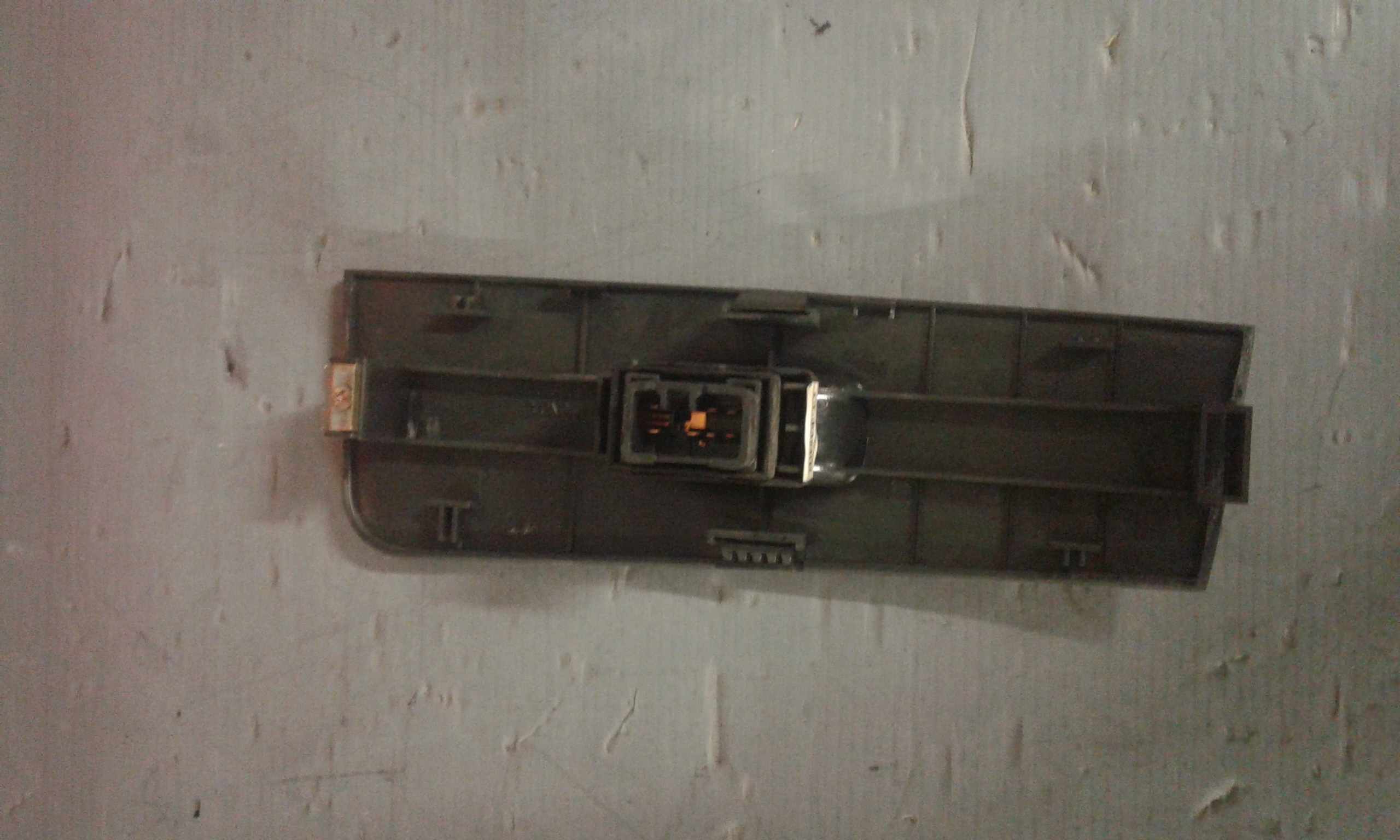 Interruttore Alzacristalli Porta Ant. Destro Usato