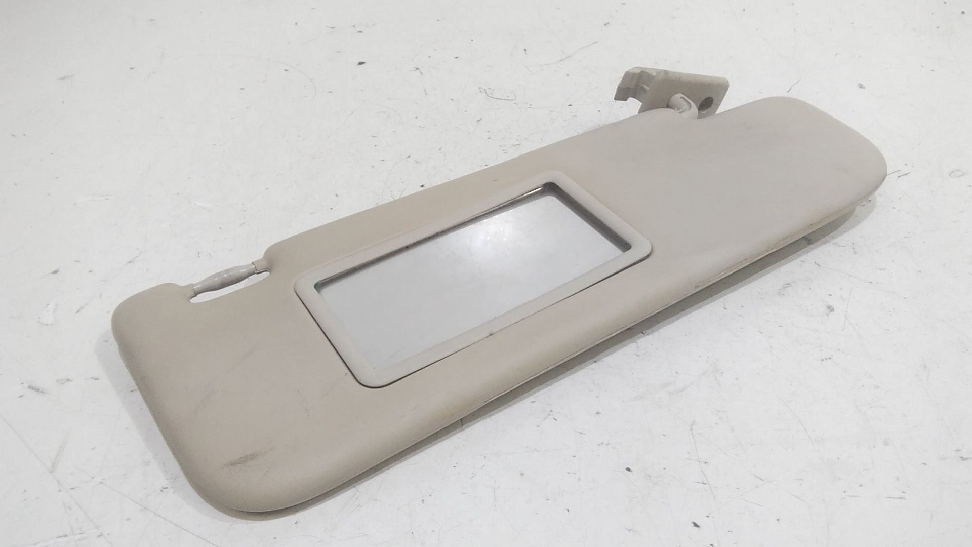 Aletta Parasole Parabrezza Destro 735452613 Usato