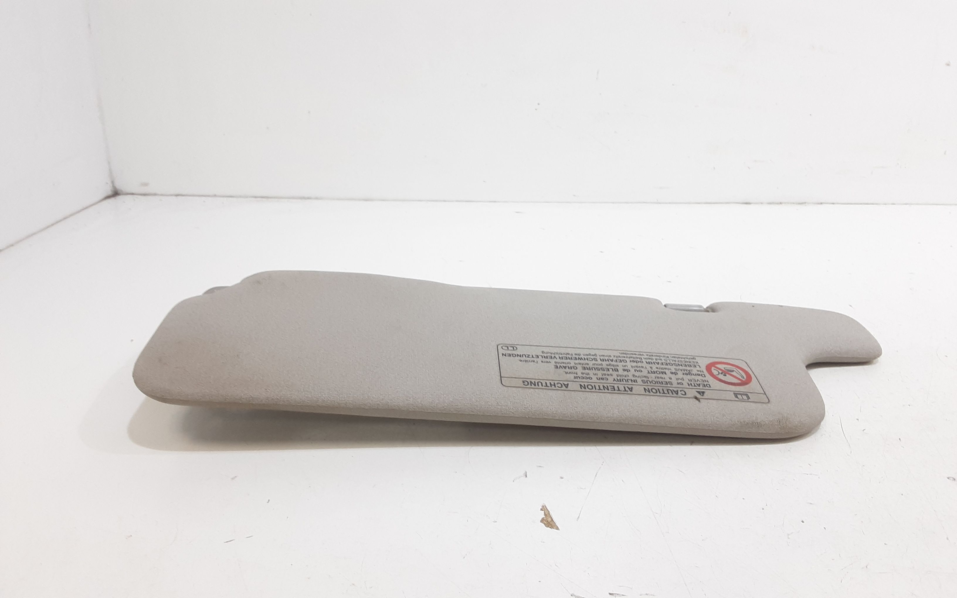 Aletta Parasole Parabrezza Destro 7431052041B0 Usato