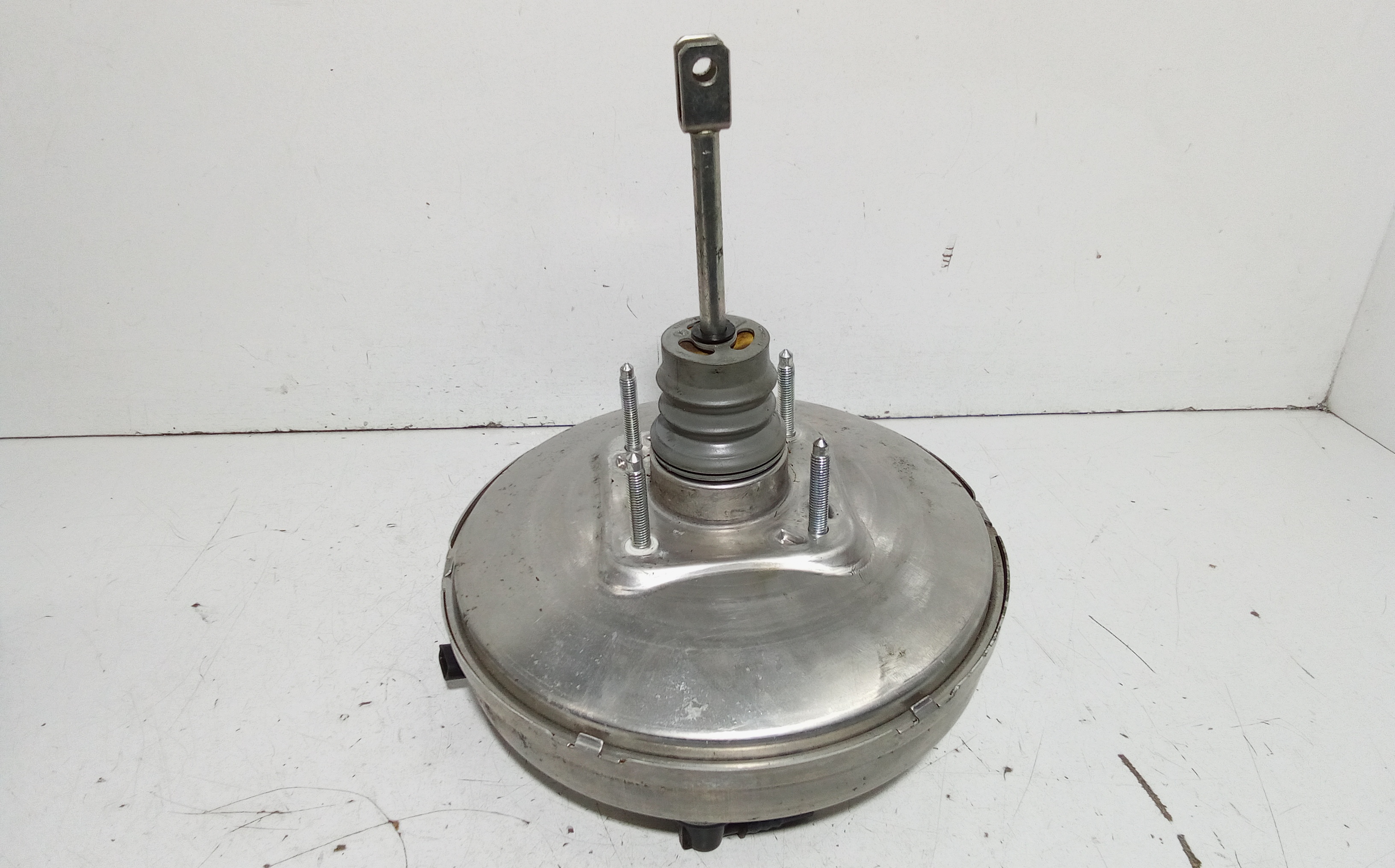 Servofreno 472106684R Usato