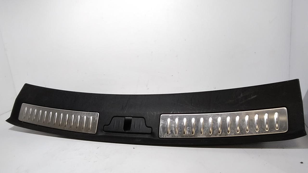 Modanatura Battivaligia Bagagliaio LR106601 Usato