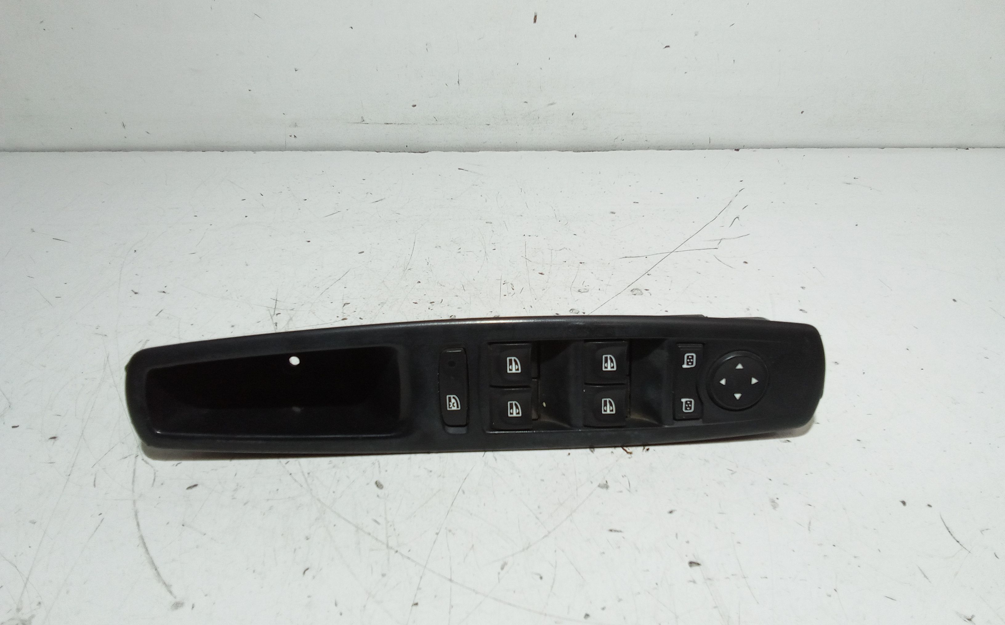 Interruttore Alzacristalli Porta Ant. Sinistro Usato