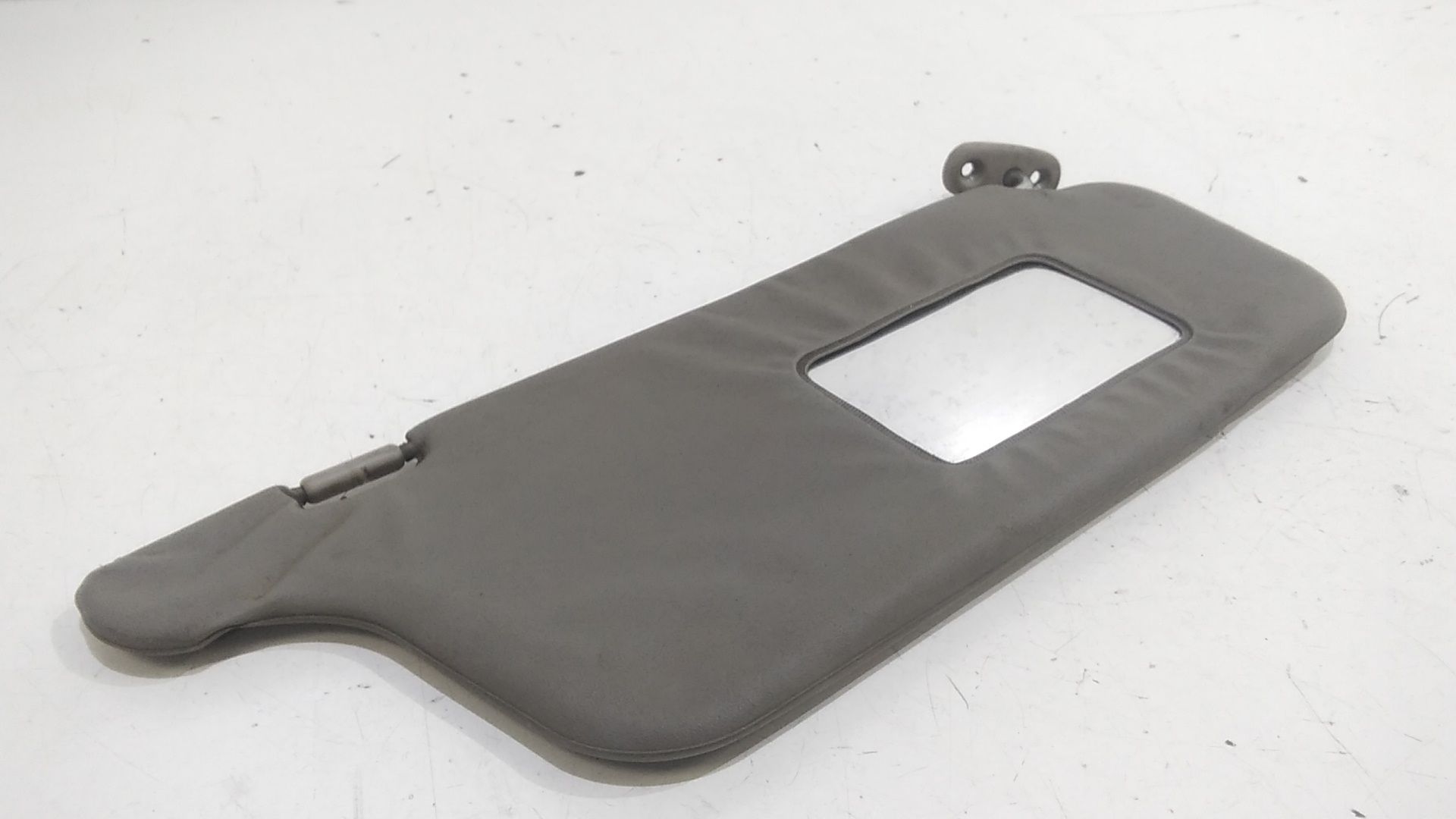 Aletta Parasole Parabrezza Destro 8520202500OB Usato