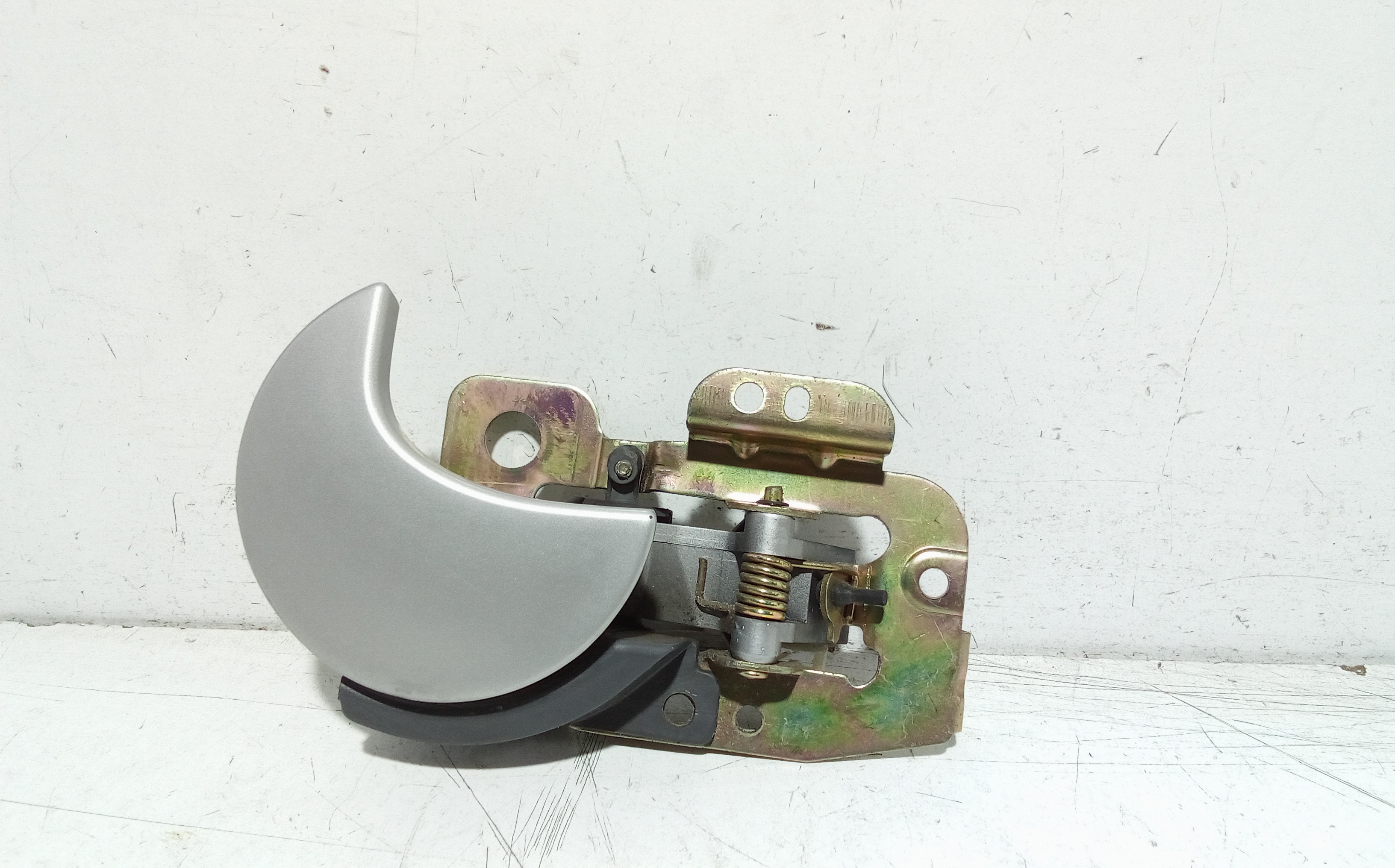 Maniglia Int. Apertura Porta Post. Destro 741050067 Usato