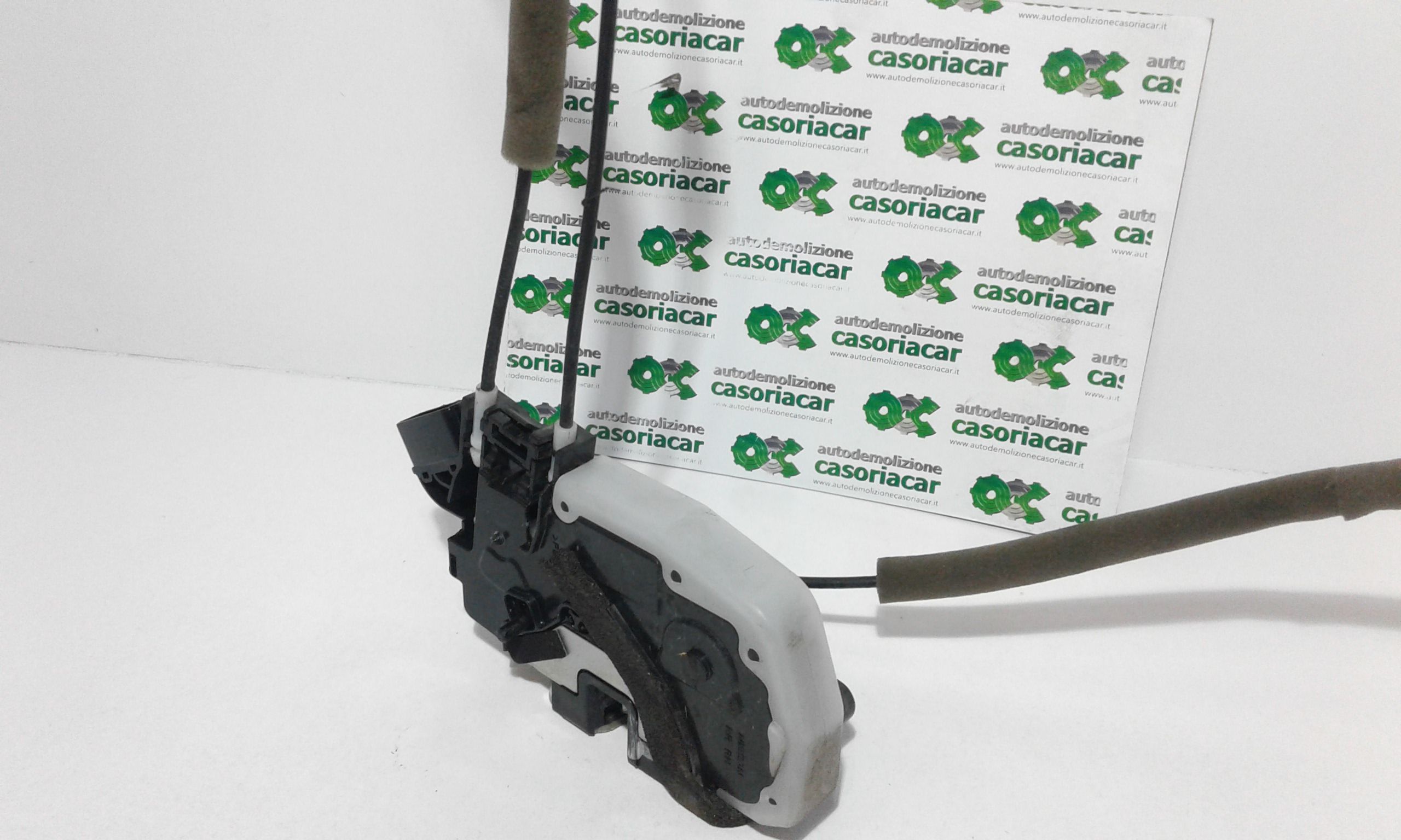 Serratura Porta Post. Destro 82500BA60B Usato