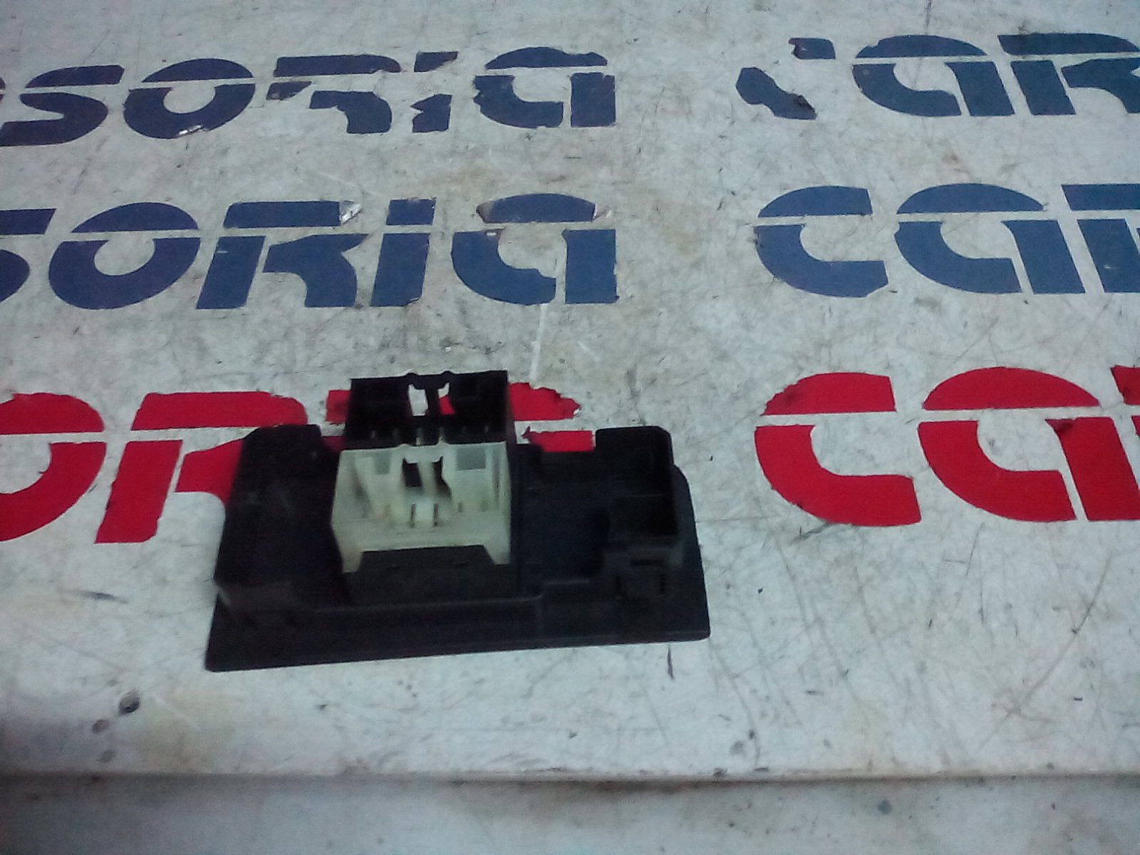 Interruttore Alzacristalli Porta Ant. Sinistro Usato