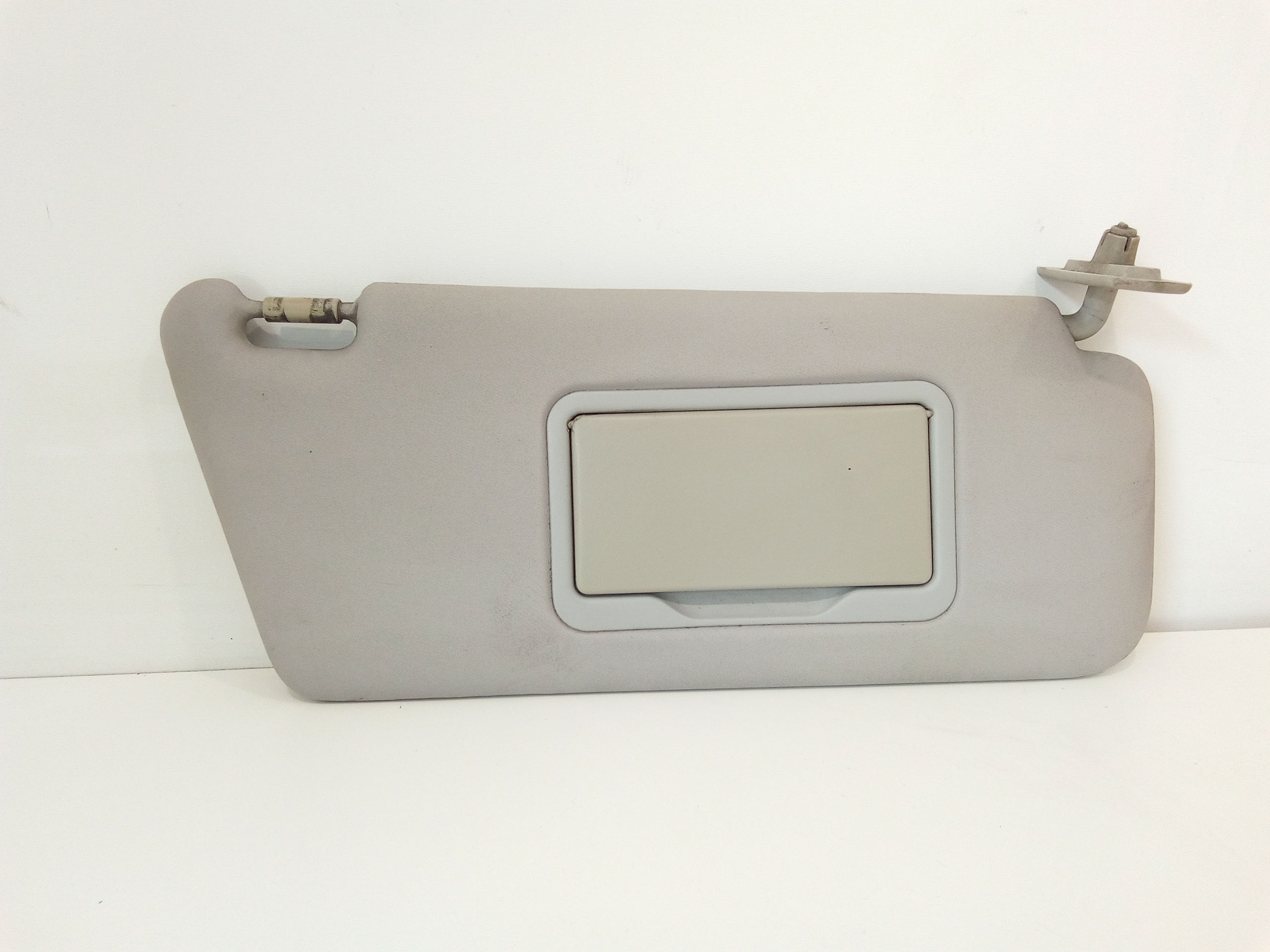 Aletta Parasole Parabrezza Destro A1688100410 Usato