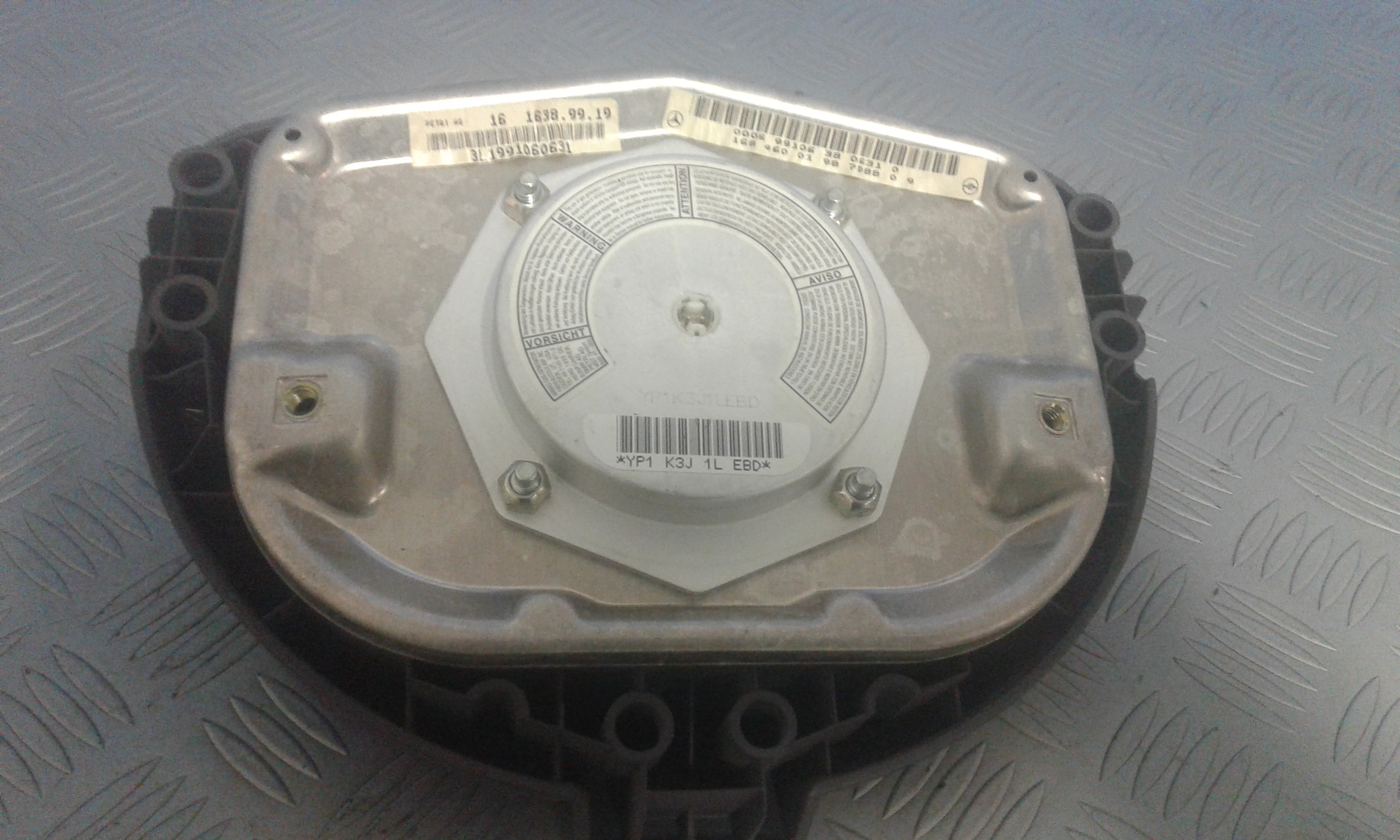 Dispositivo Airbag Lato Guida A16846001987D88 Usato