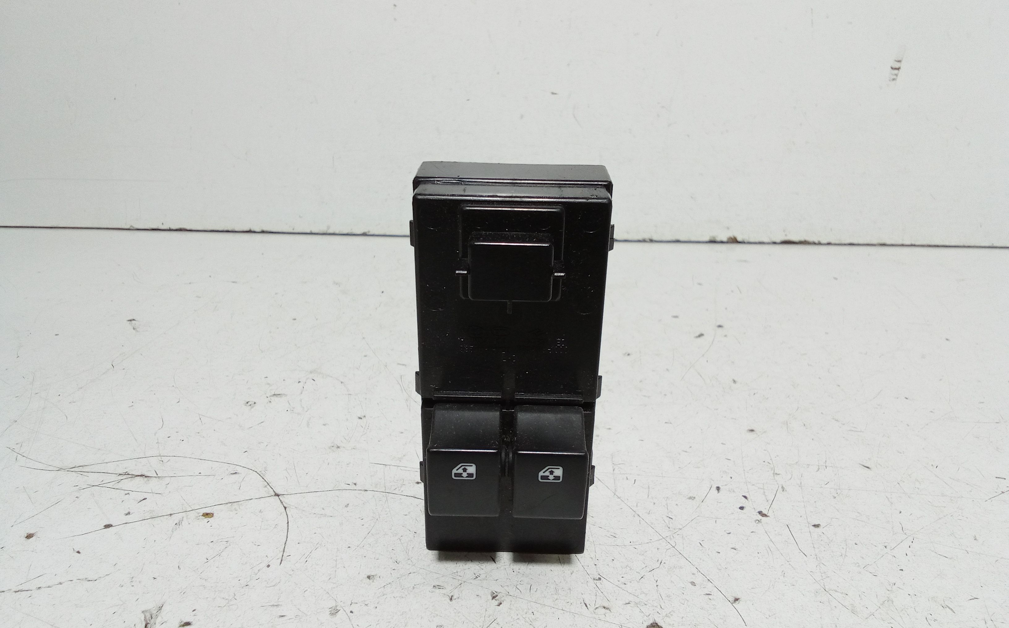 Interruttore Alzacristalli Porta Ant. Sinistro Usato