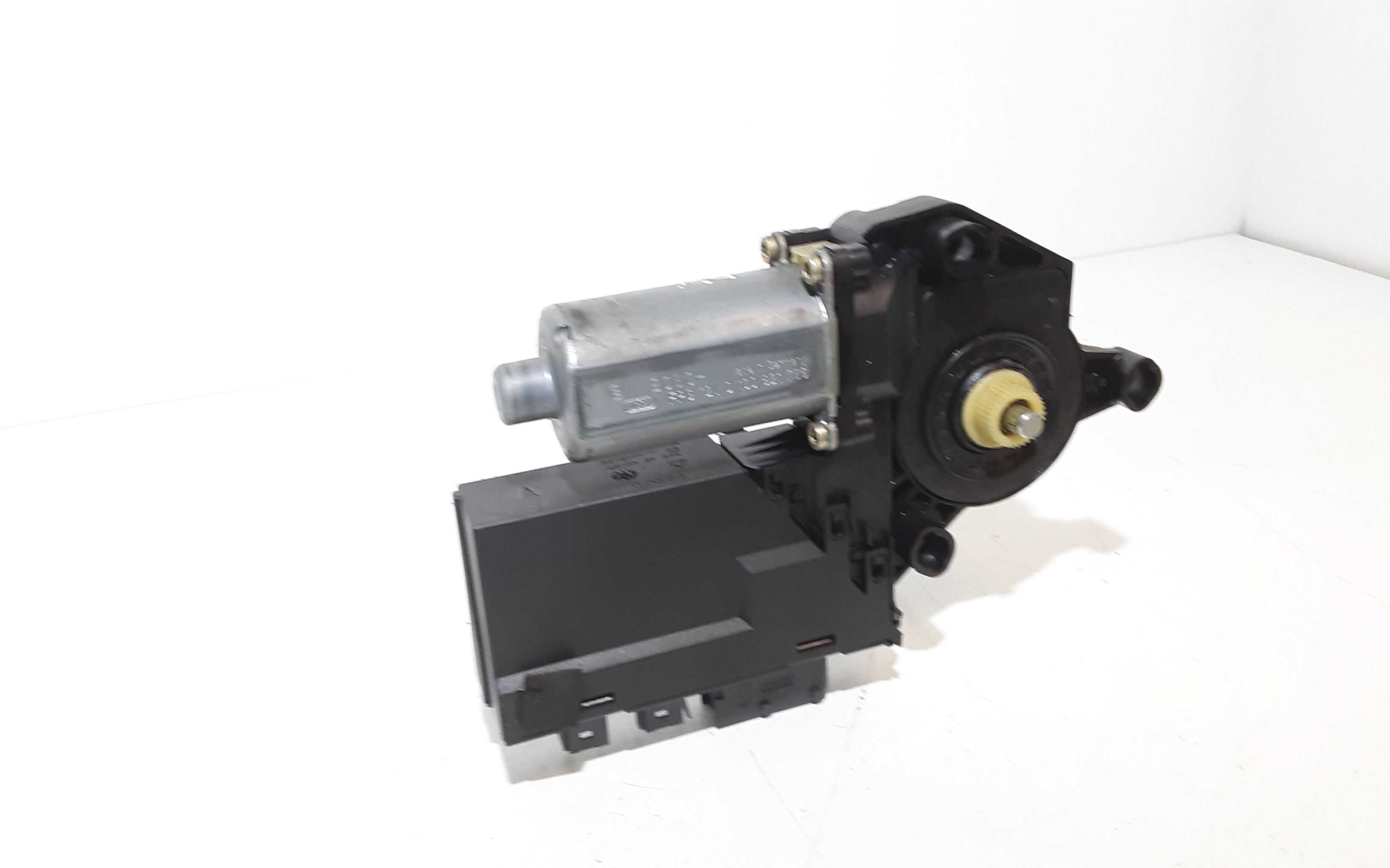 Motorino Alzacristallo Porta Ant. Destro 9222AZ Usato