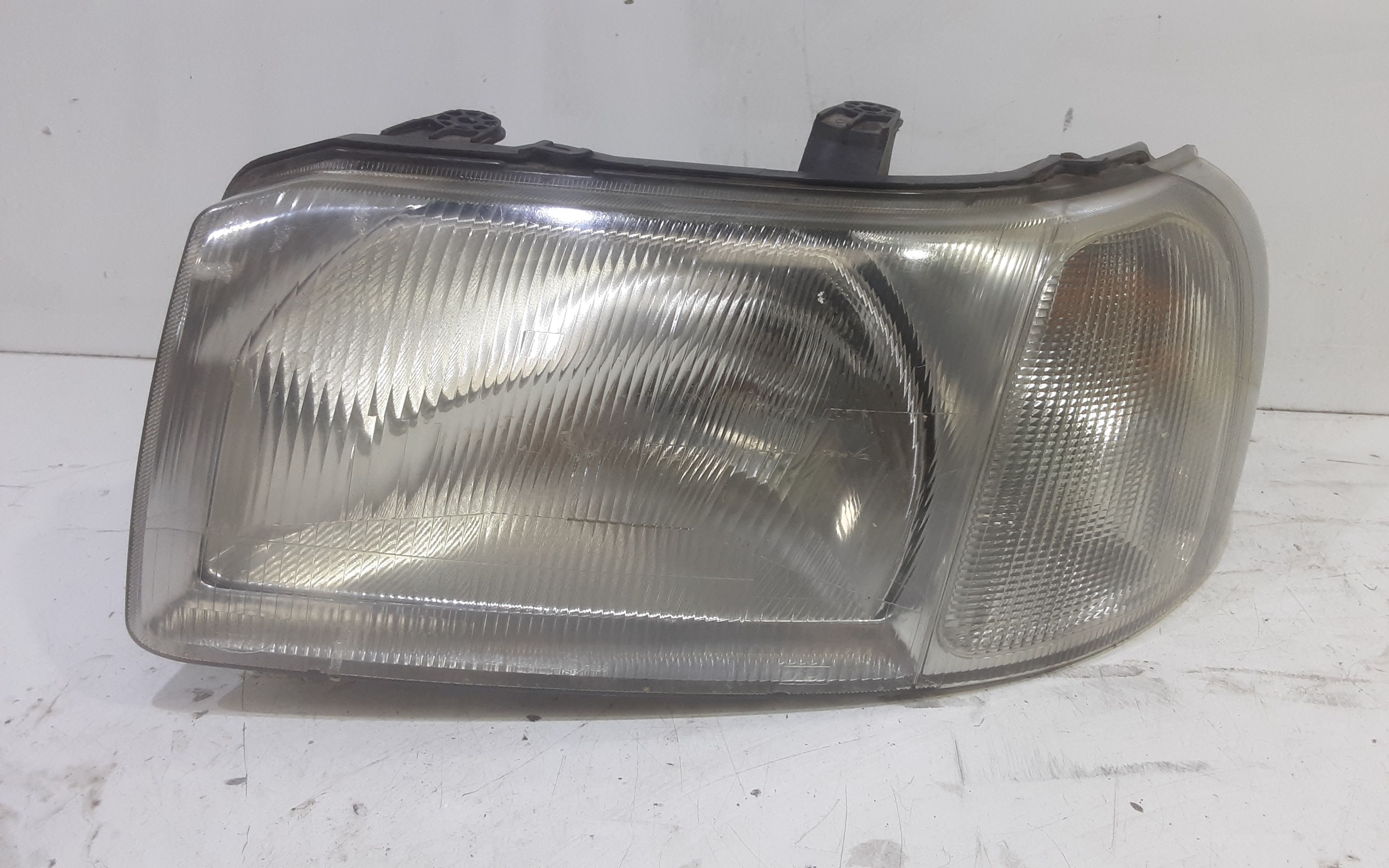 Proiettore Sinistro LR039777 Usato