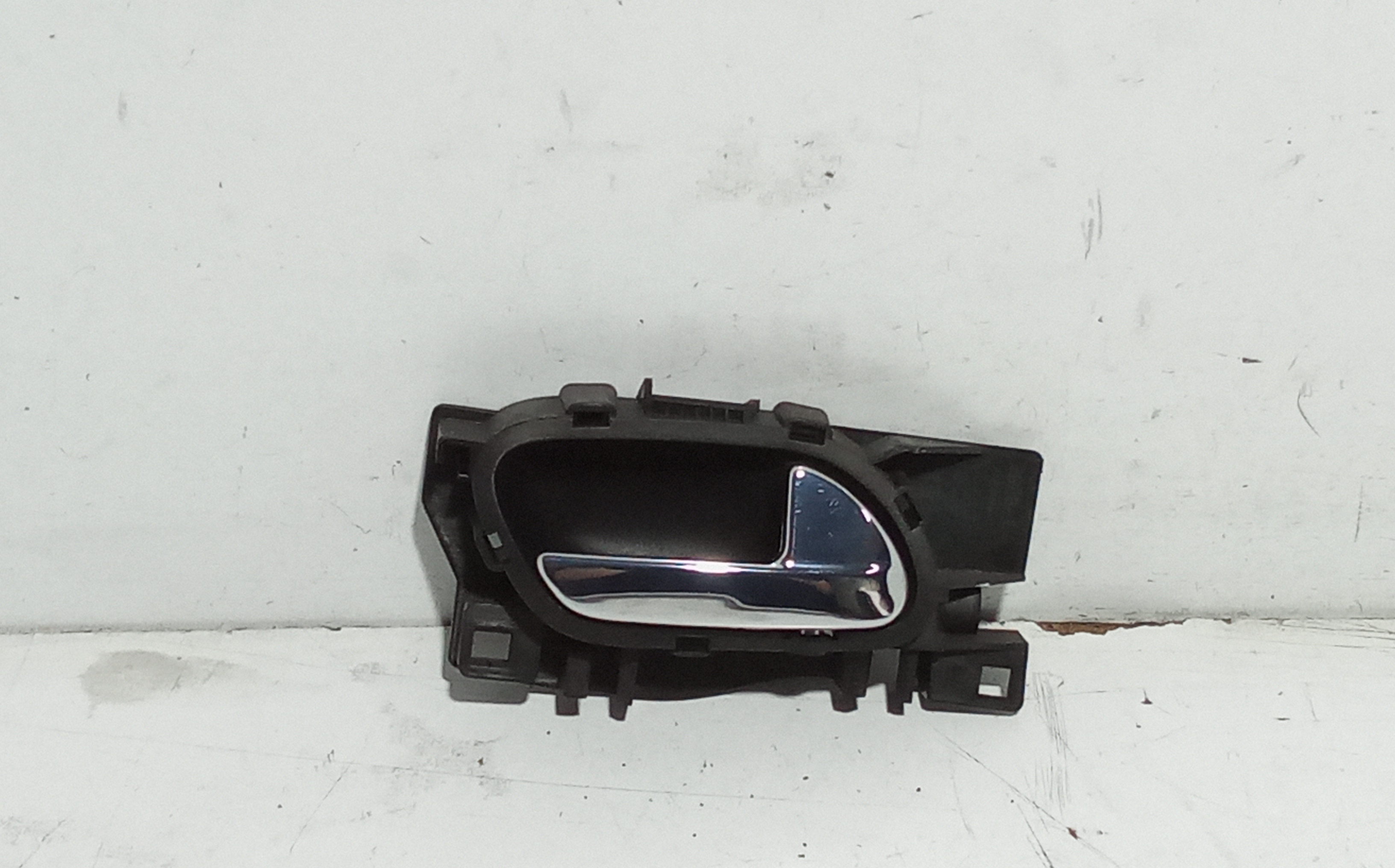 Maniglia Int. Apertura Porta Ant. Destro Usato