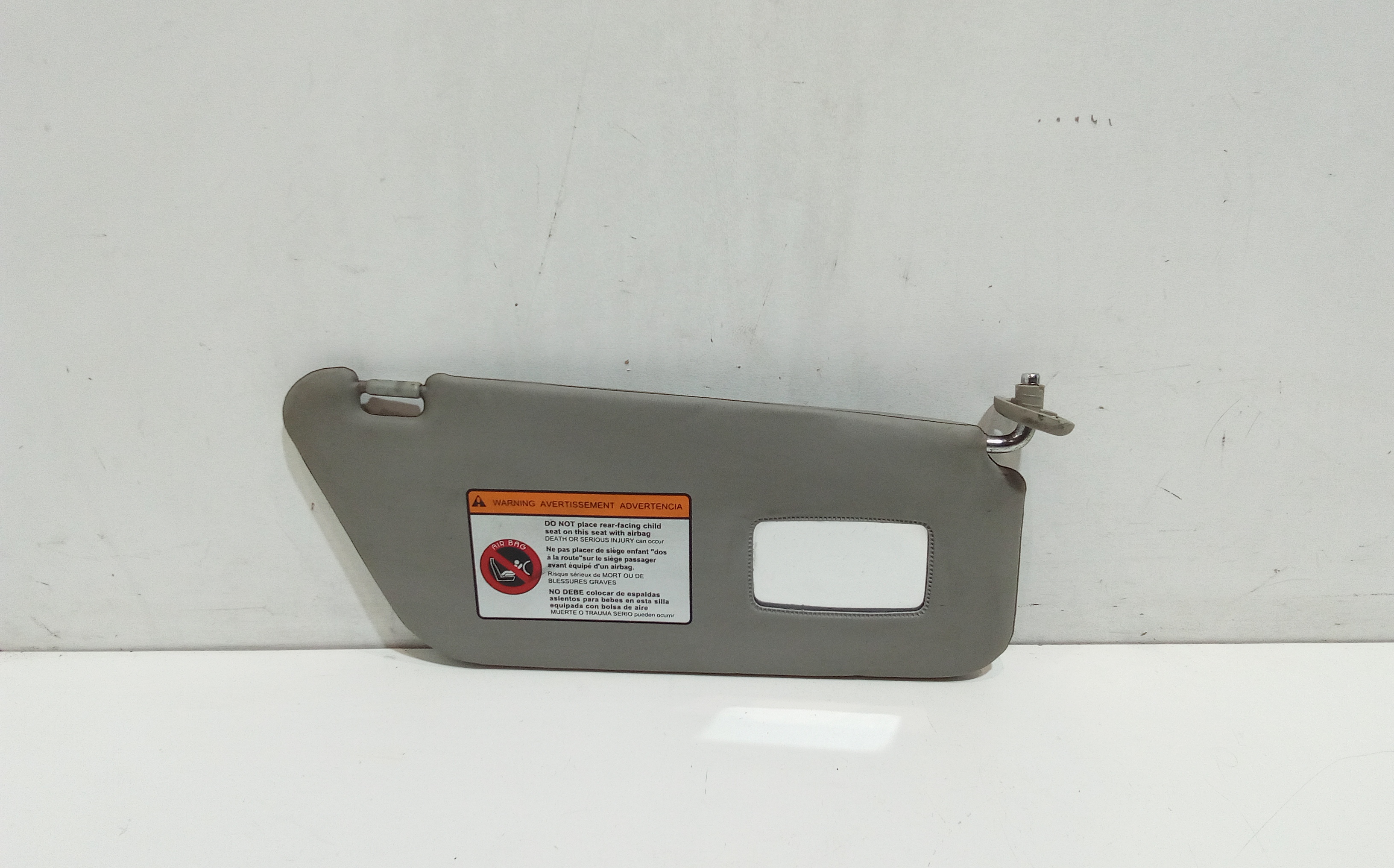 Aletta Parasole Parabrezza Destro 96280100 Usato