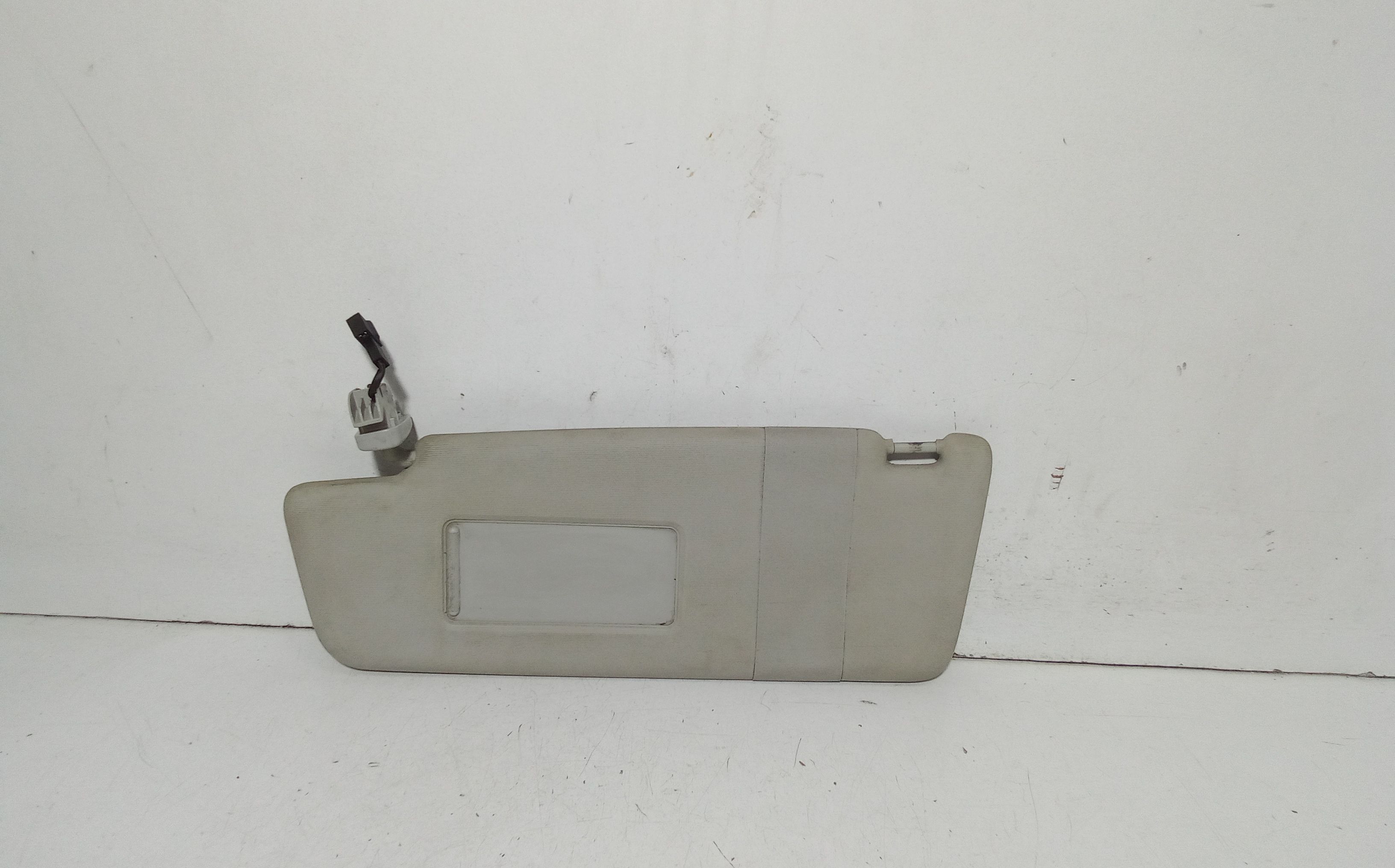 Aletta Parasole Parabrezza Sinistro 1T0857551F2F4 Usato