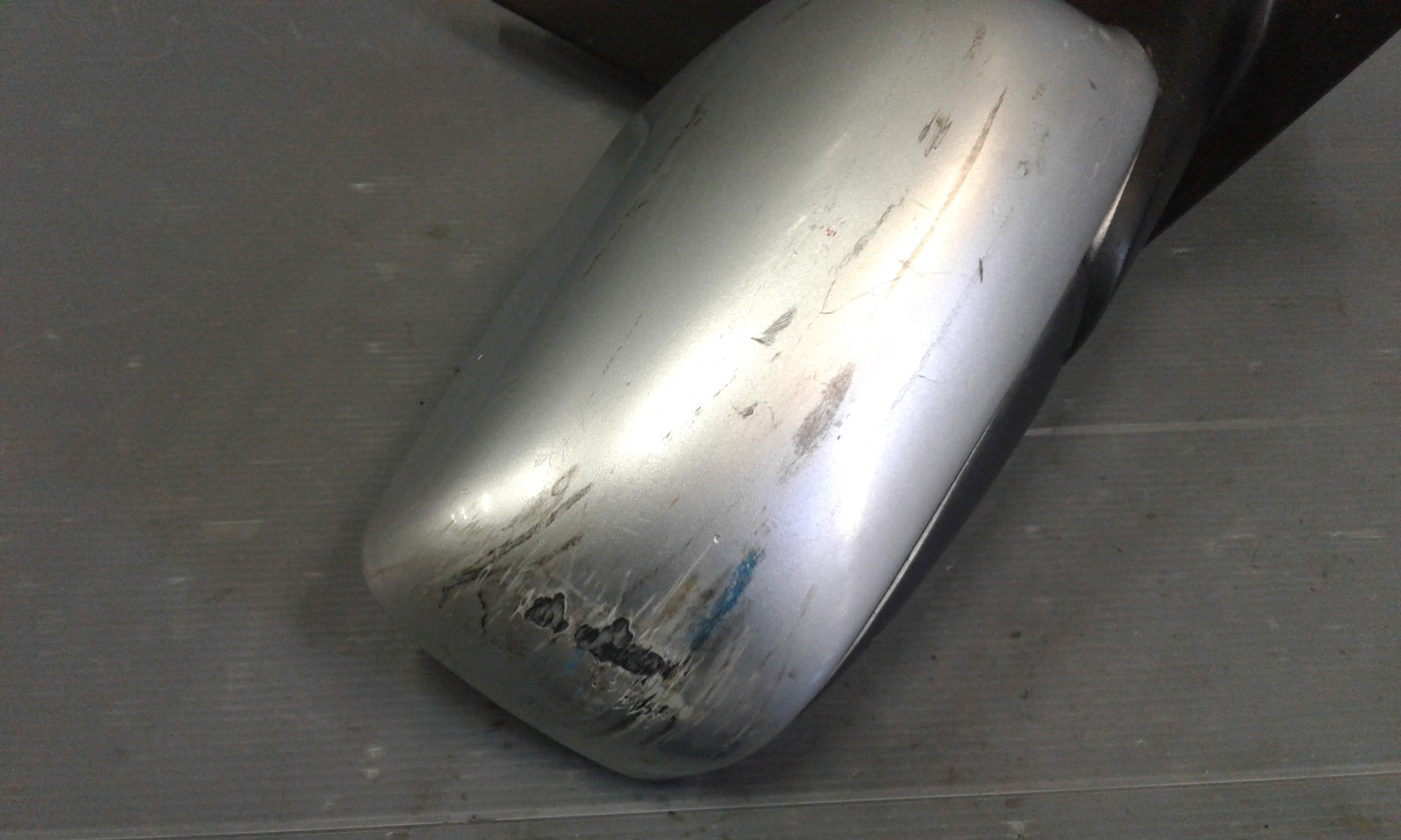 Retrovisore Est. Destro Usato