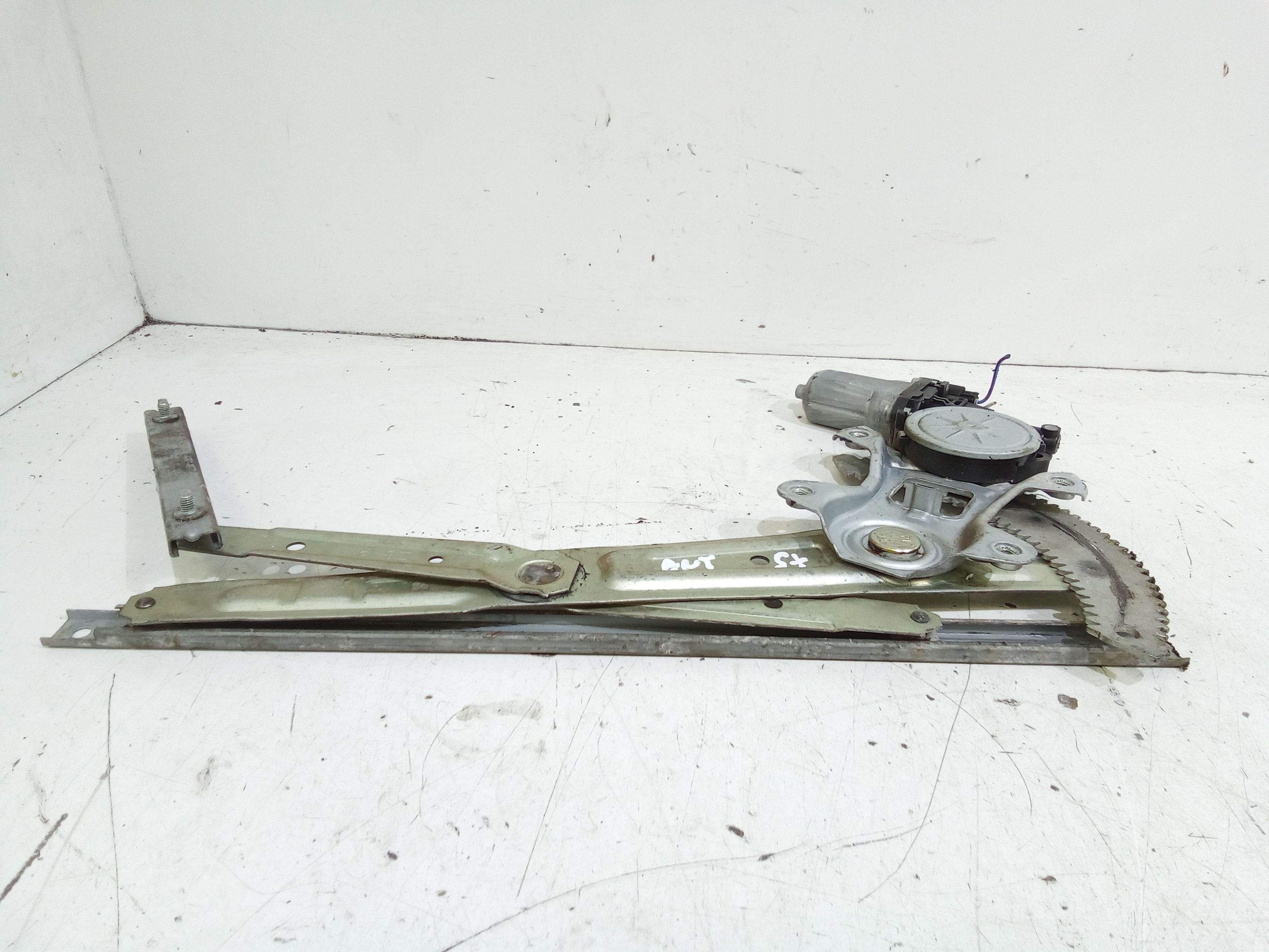 Alzacristallo Porta Ant. Sinistro Usato