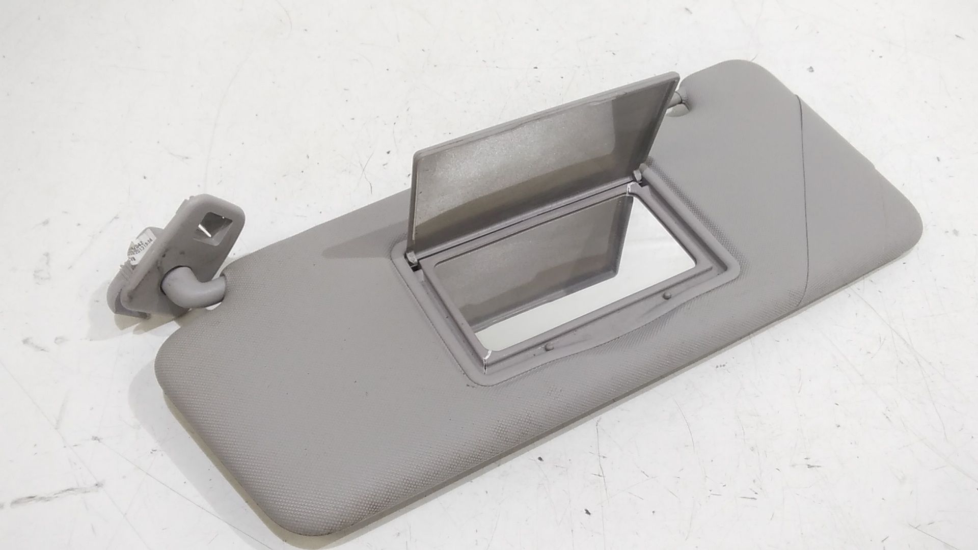 Aletta Parasole Parabrezza Sinistro 964012136R Usato