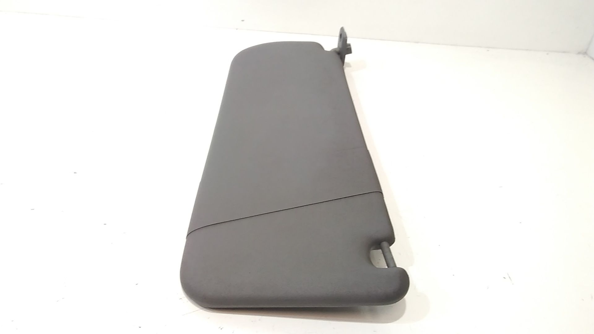 Aletta Parasole Parabrezza Sinistro 9467004877 Usato