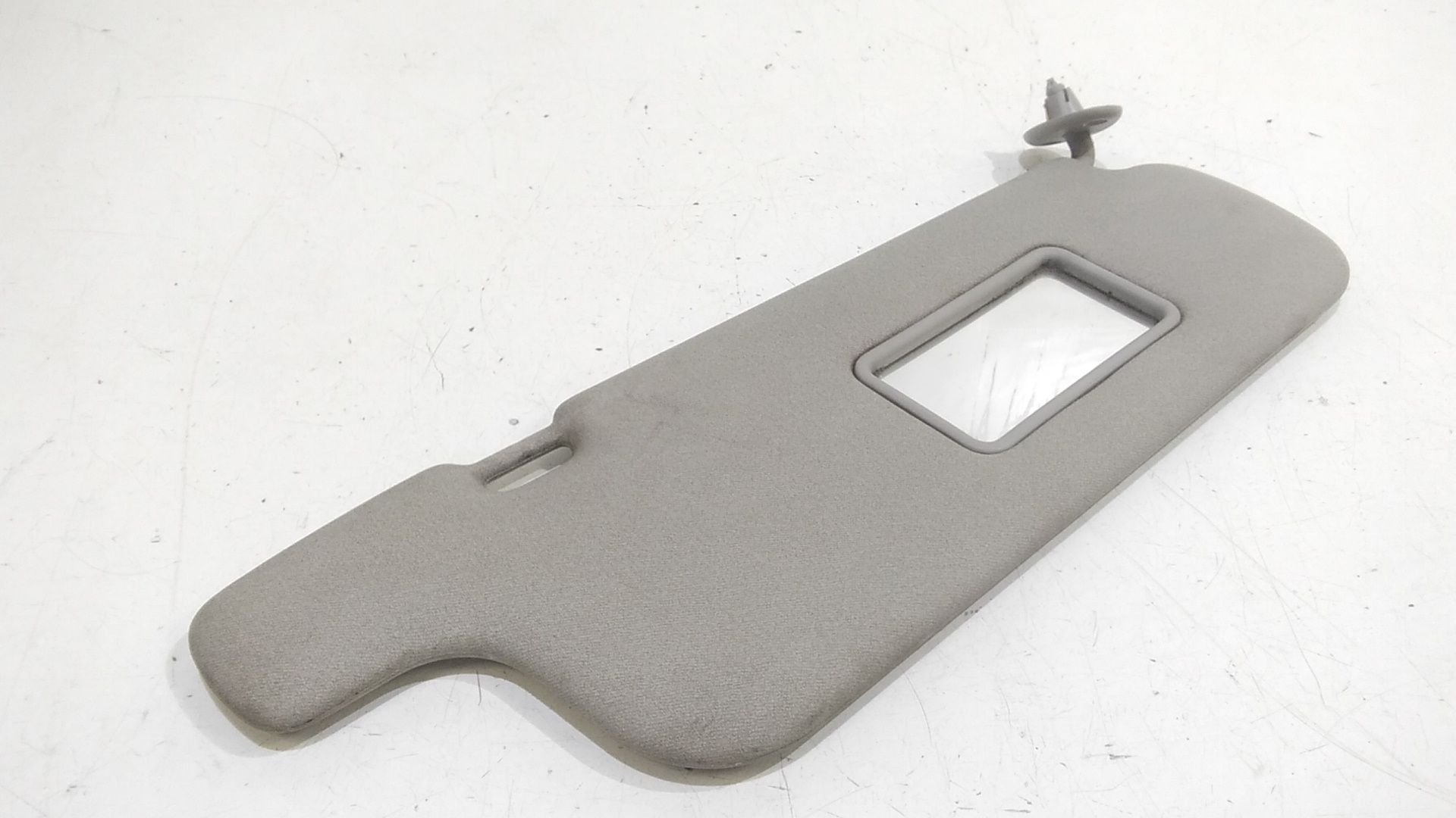 Aletta Parasole Parabrezza Destro 743100D011B0 Usato