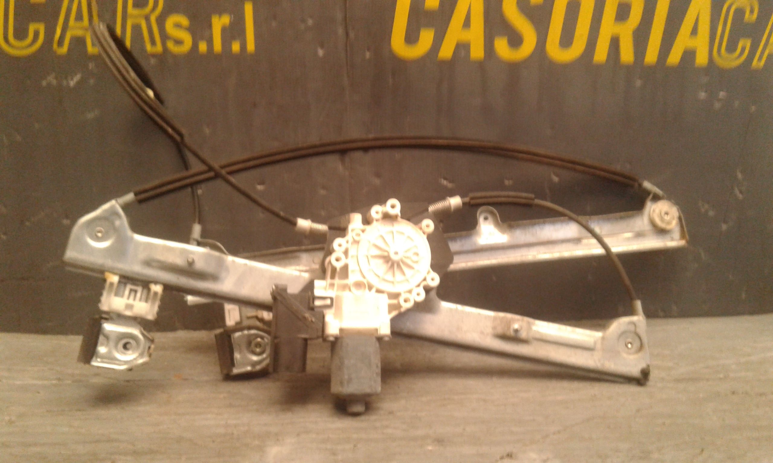 Alzacristallo Porta Ant. Destro MR503082 Usato