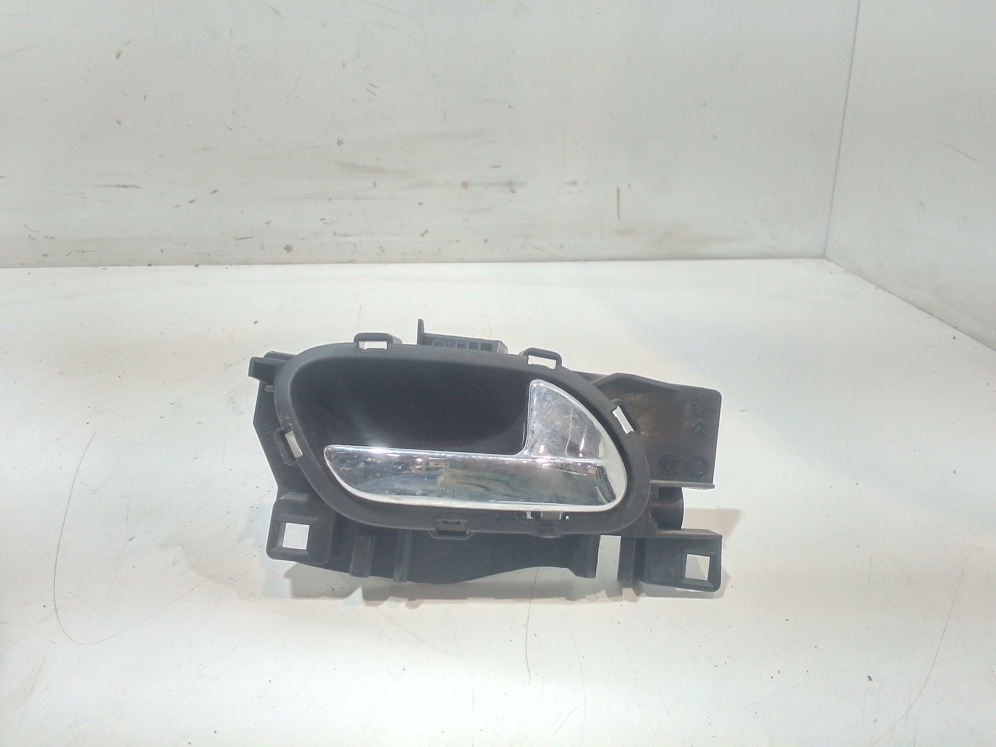 Maniglia Int. Apertura Porta Post. Destro 9144F9 Usato