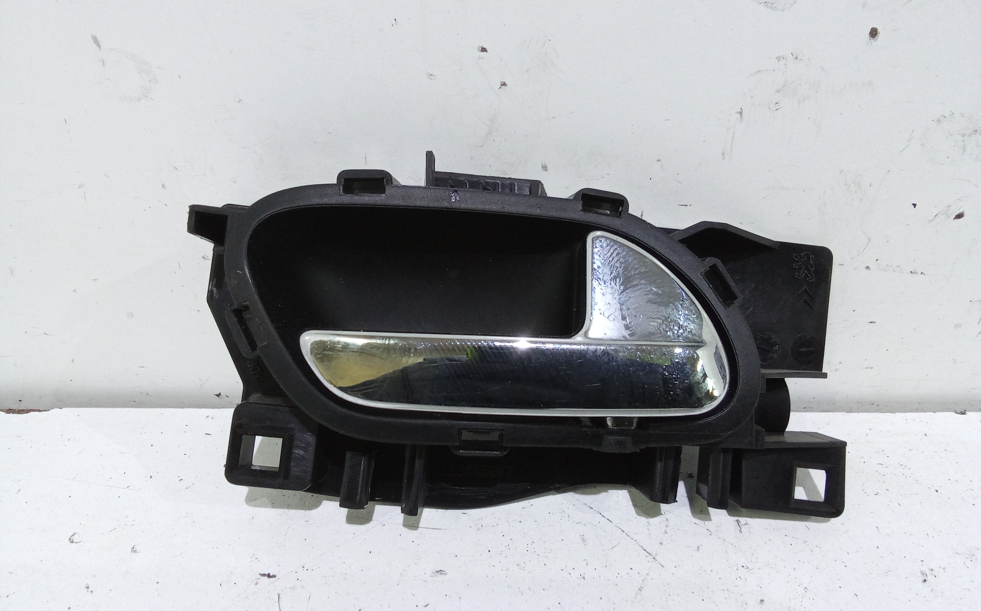 Maniglia Int. Apertura Porta Ant. Destro Usato