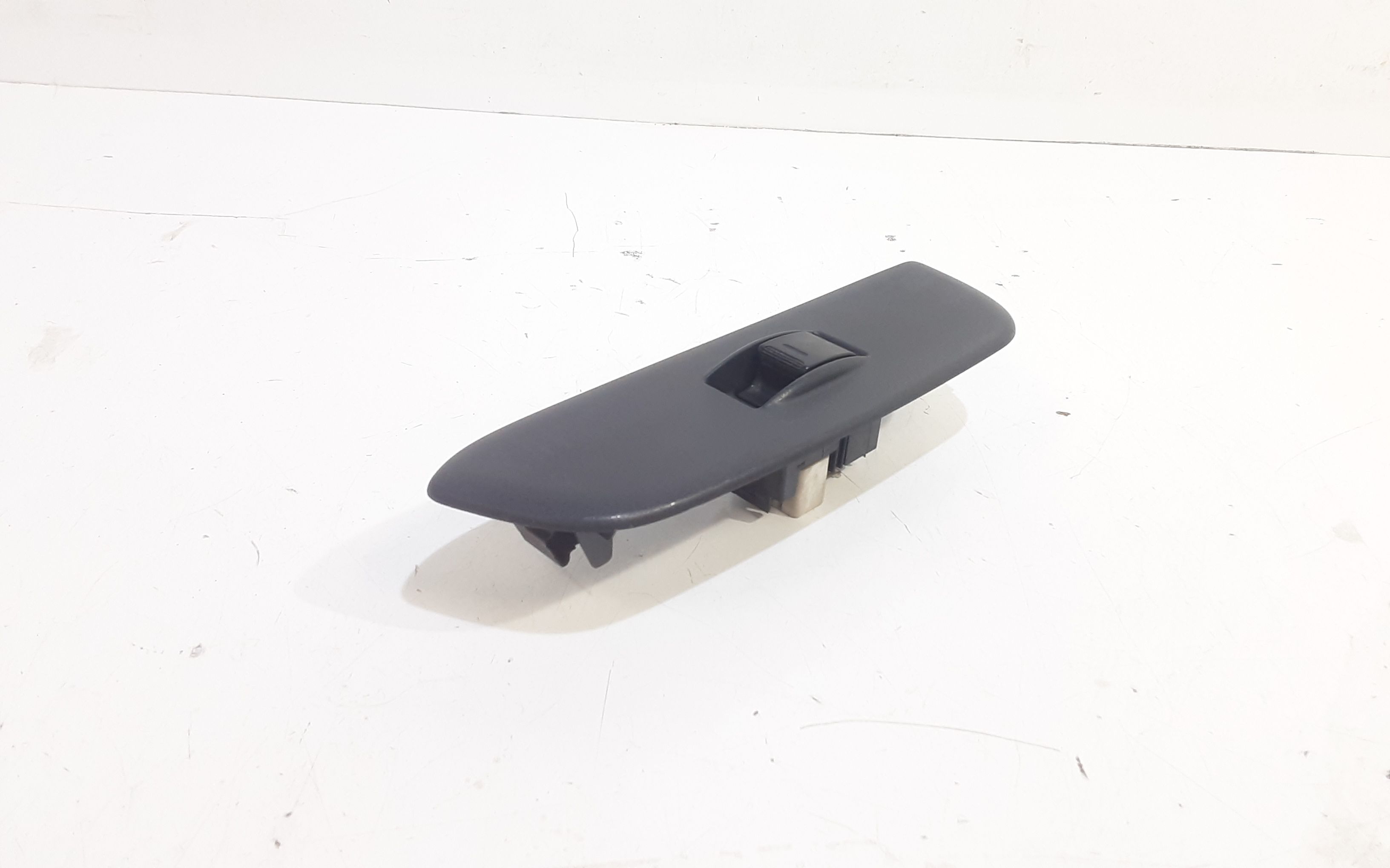 Interruttore Alzacristalli Porta Ant. Destro Usato