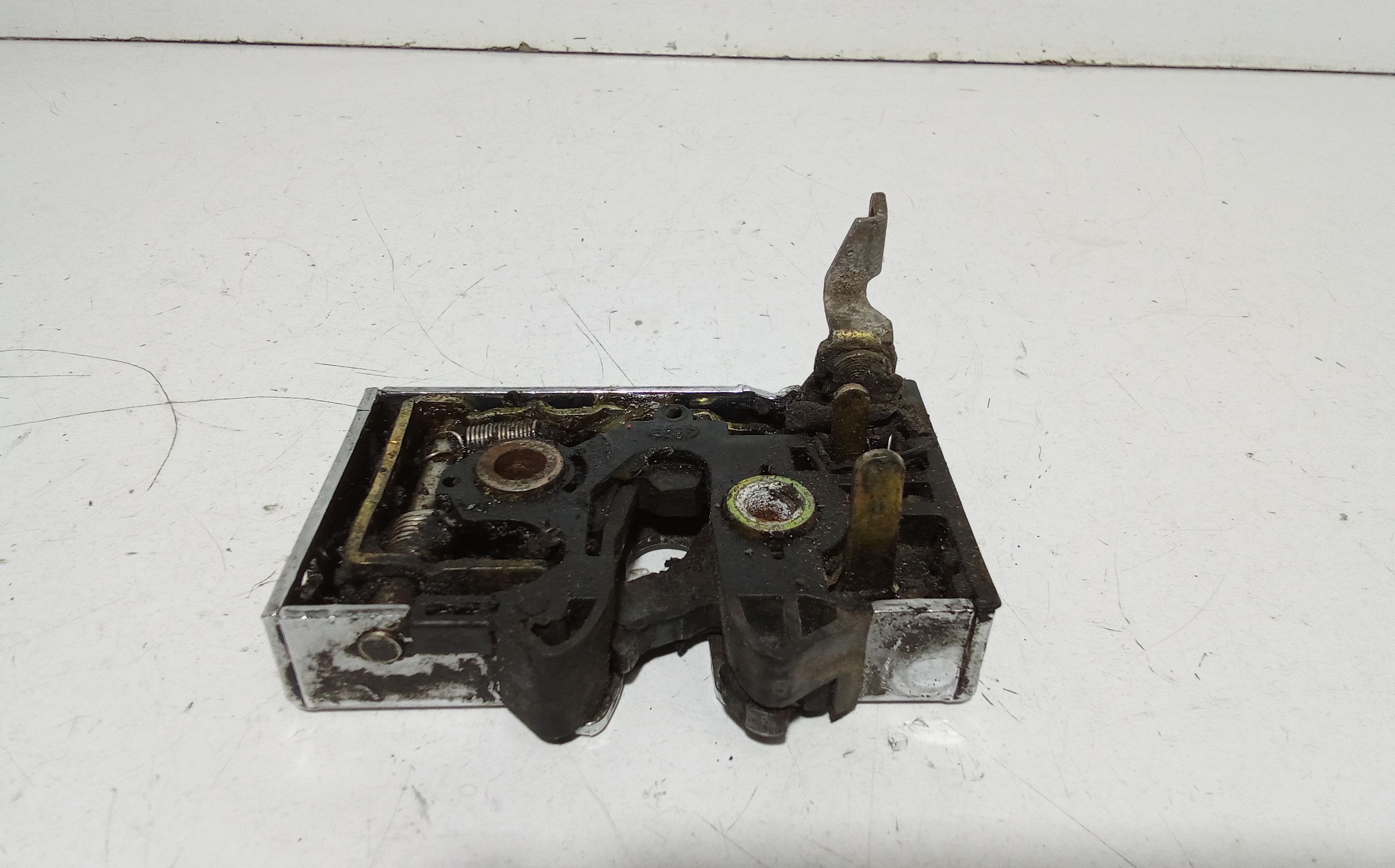 Serratura Porta Ant. Destro Usato