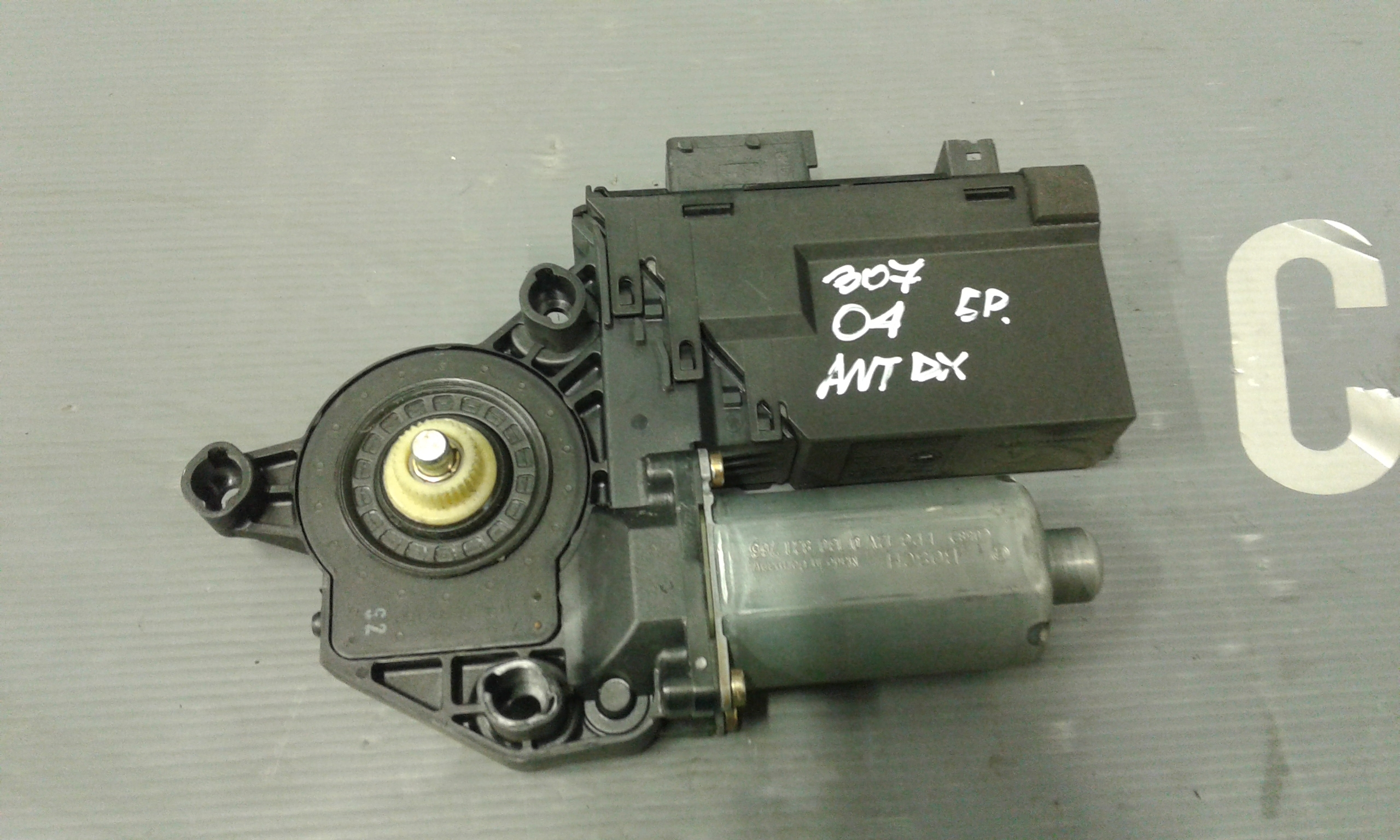 Motorino Alzacristallo Porta Ant. Destro 9222AZ Usato