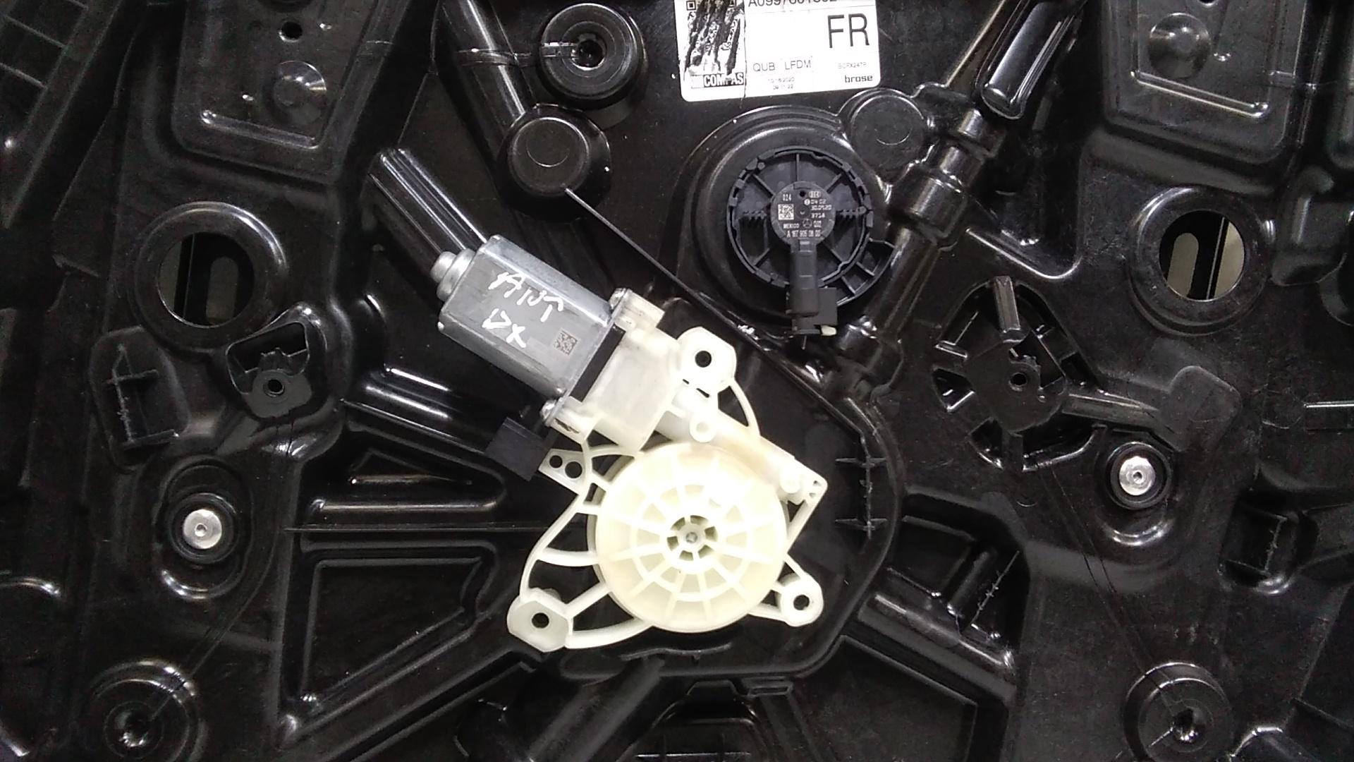 Alzacristallo Porta Ant. Destro Usato