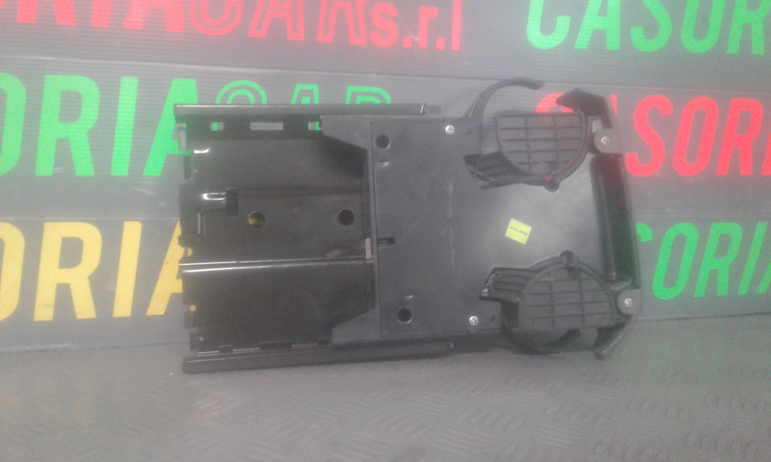 Portabicchiere Ant. K0RR44BD5AE Usato