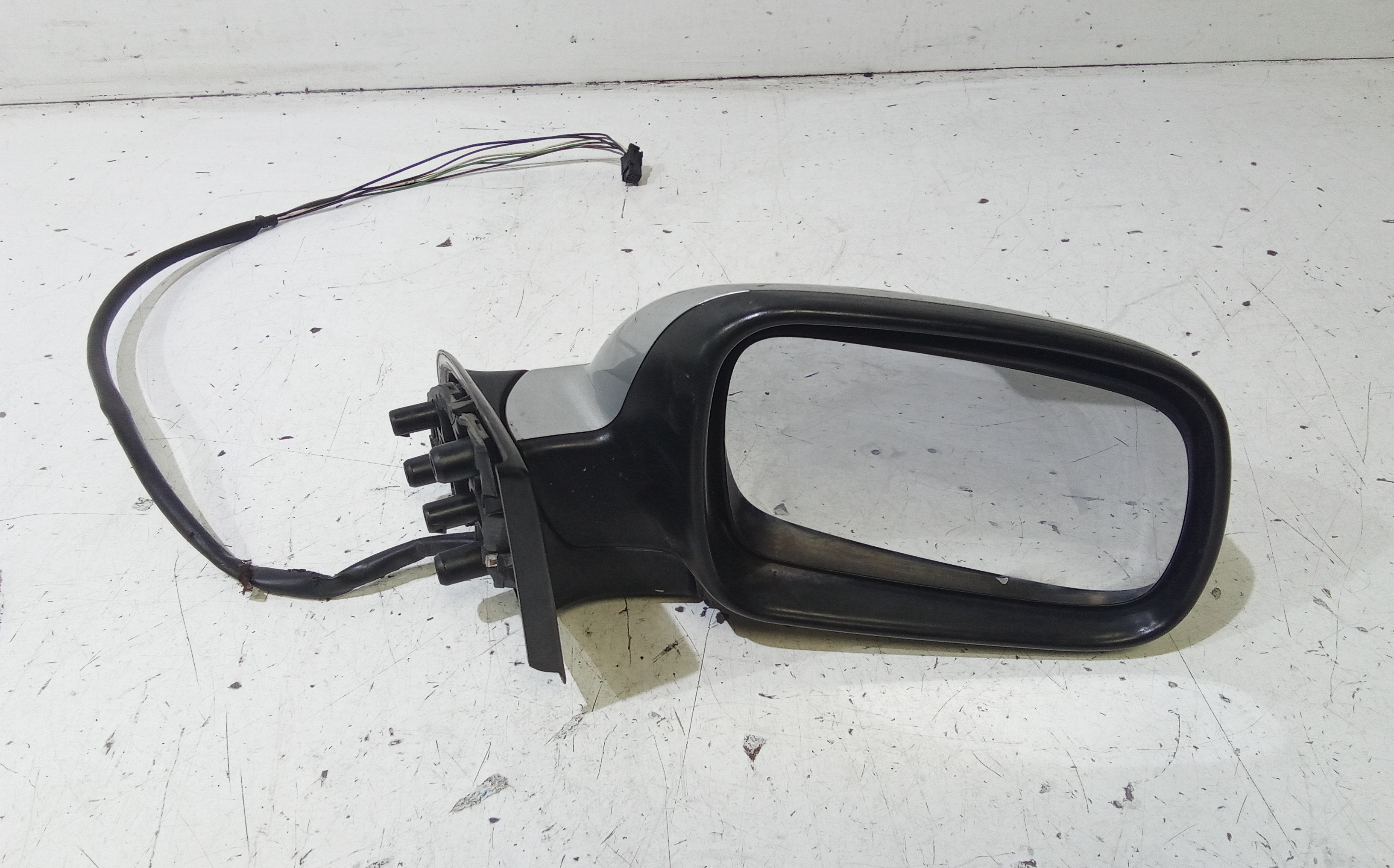 Retrovisore Est. Destro 8149CA Usato