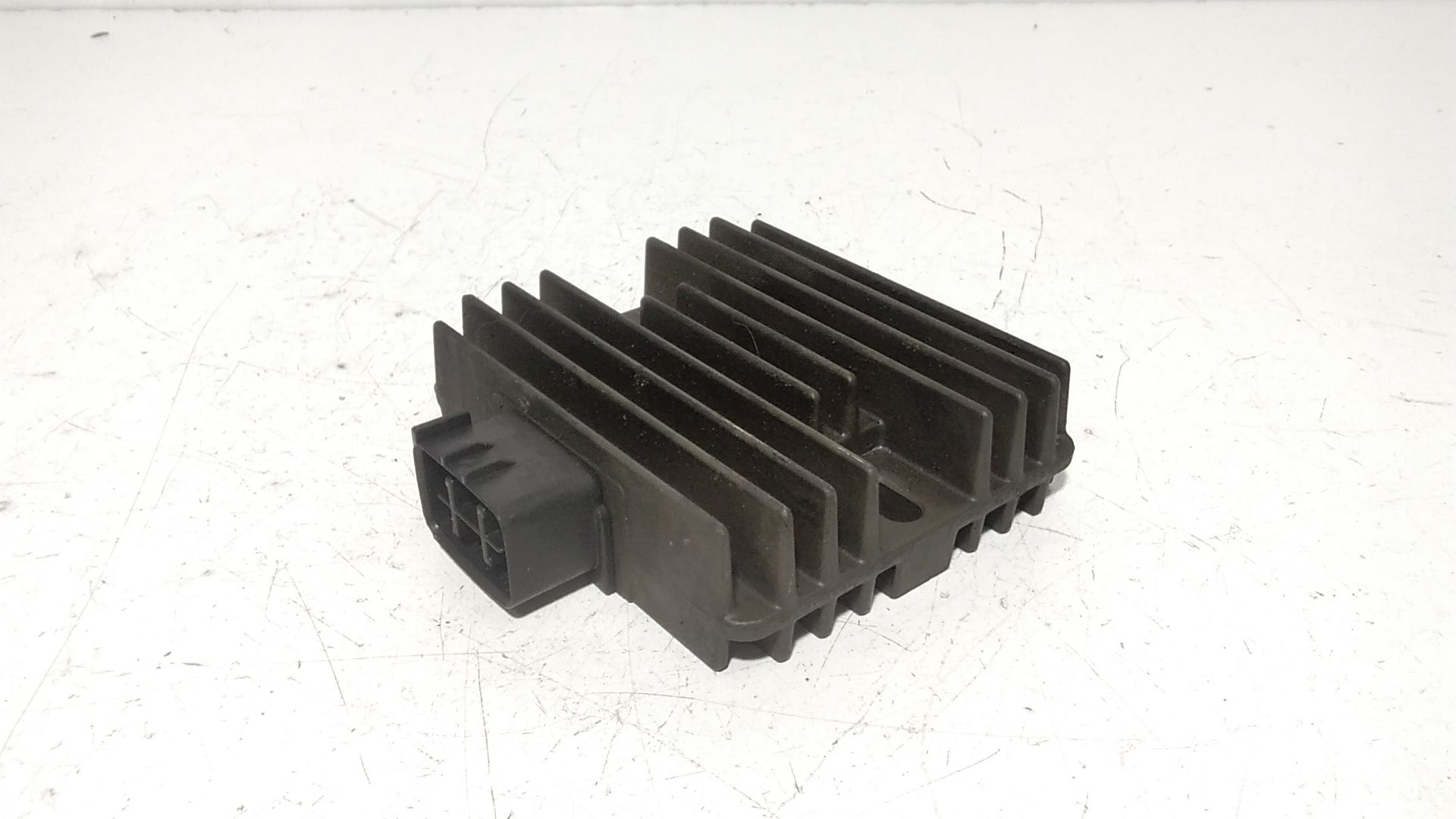 Regolatore Tensione Usato