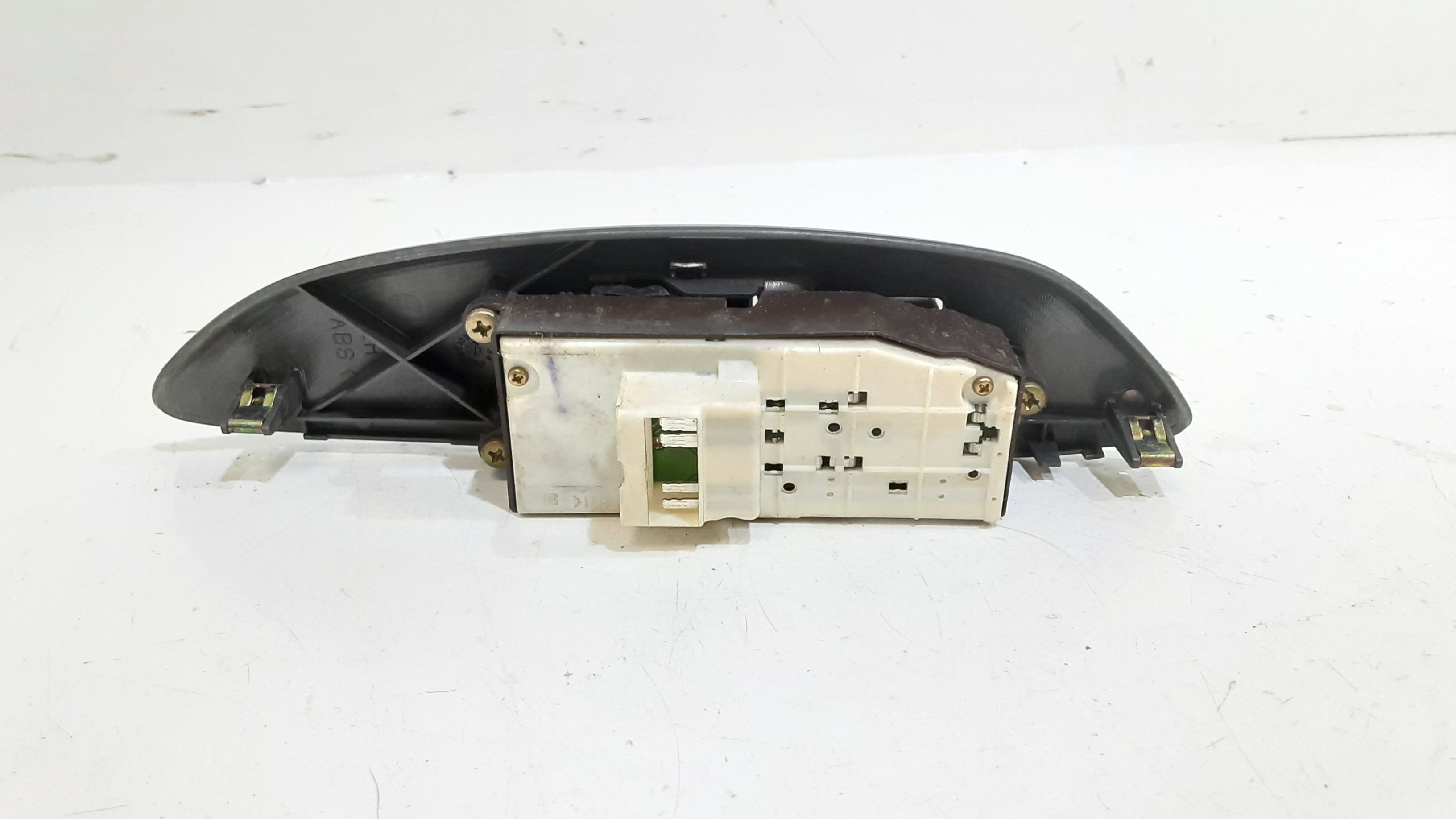 Interruttore Alzacristalli Porta Ant. Sinistro 8482010100 Usato