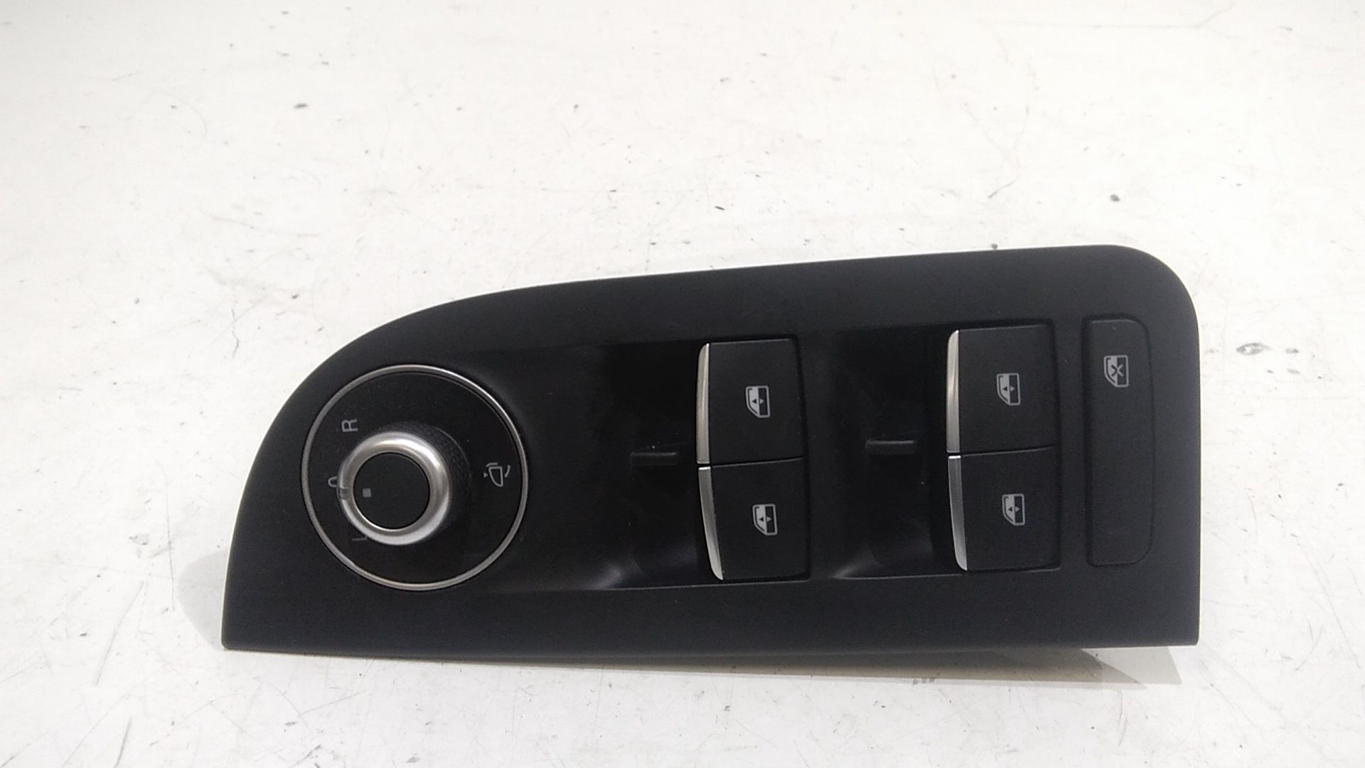 Interruttore Alzacristalli Porta Ant. Sinistro Usato