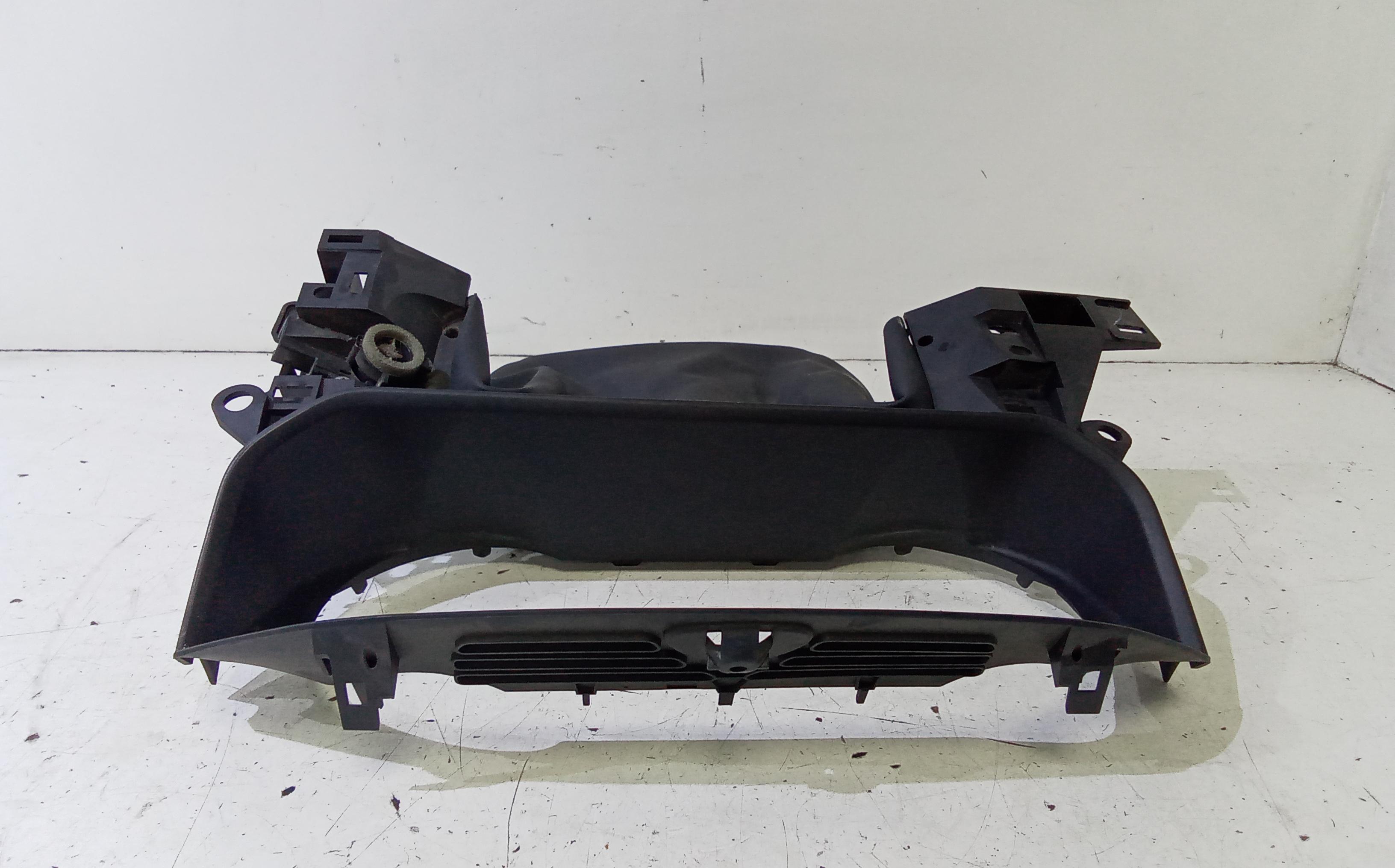 Cornice Portastrumenti LR044698 Usato