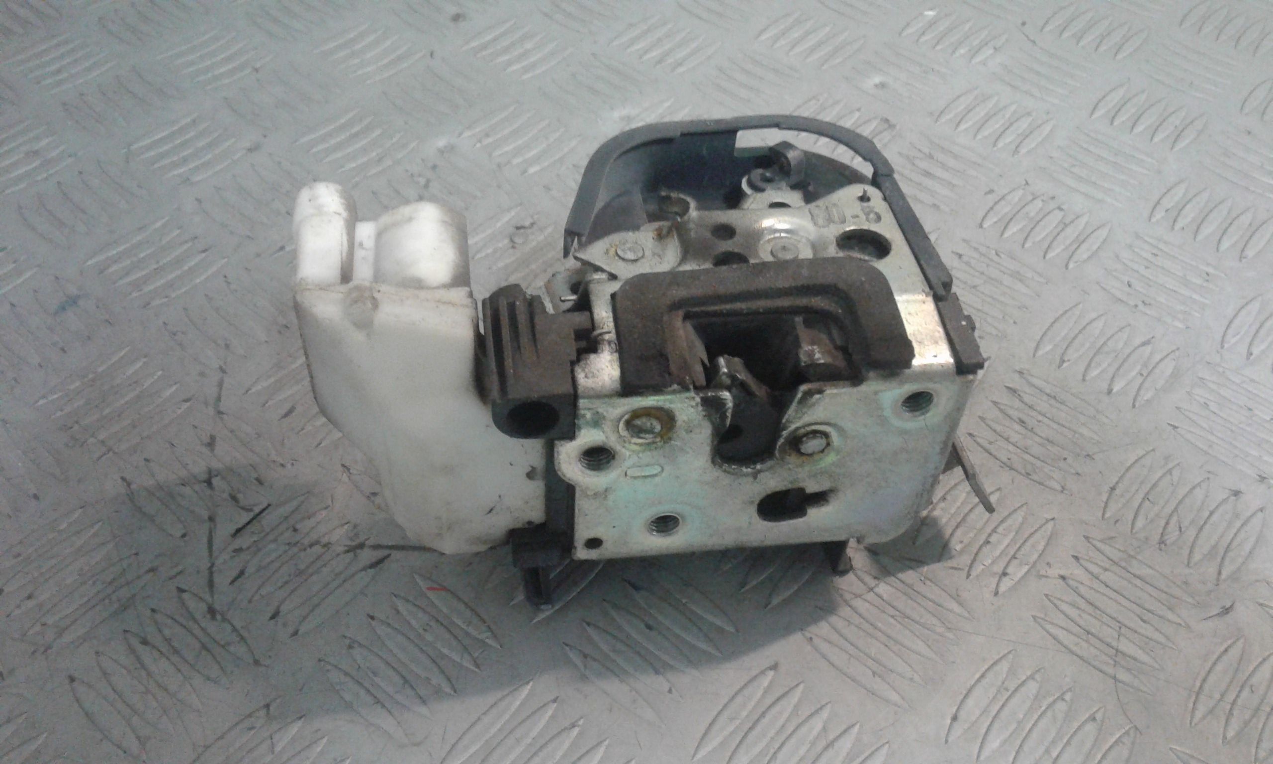 Serratura Porta Ant. Destro Usato