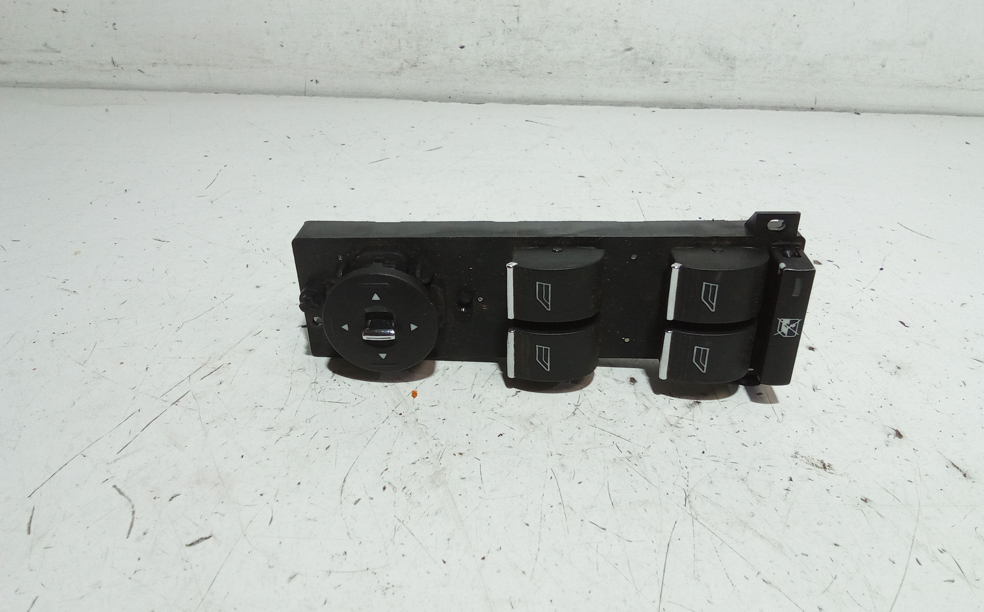 Interruttore Alzacristalli Porta Ant. Sinistro Usato