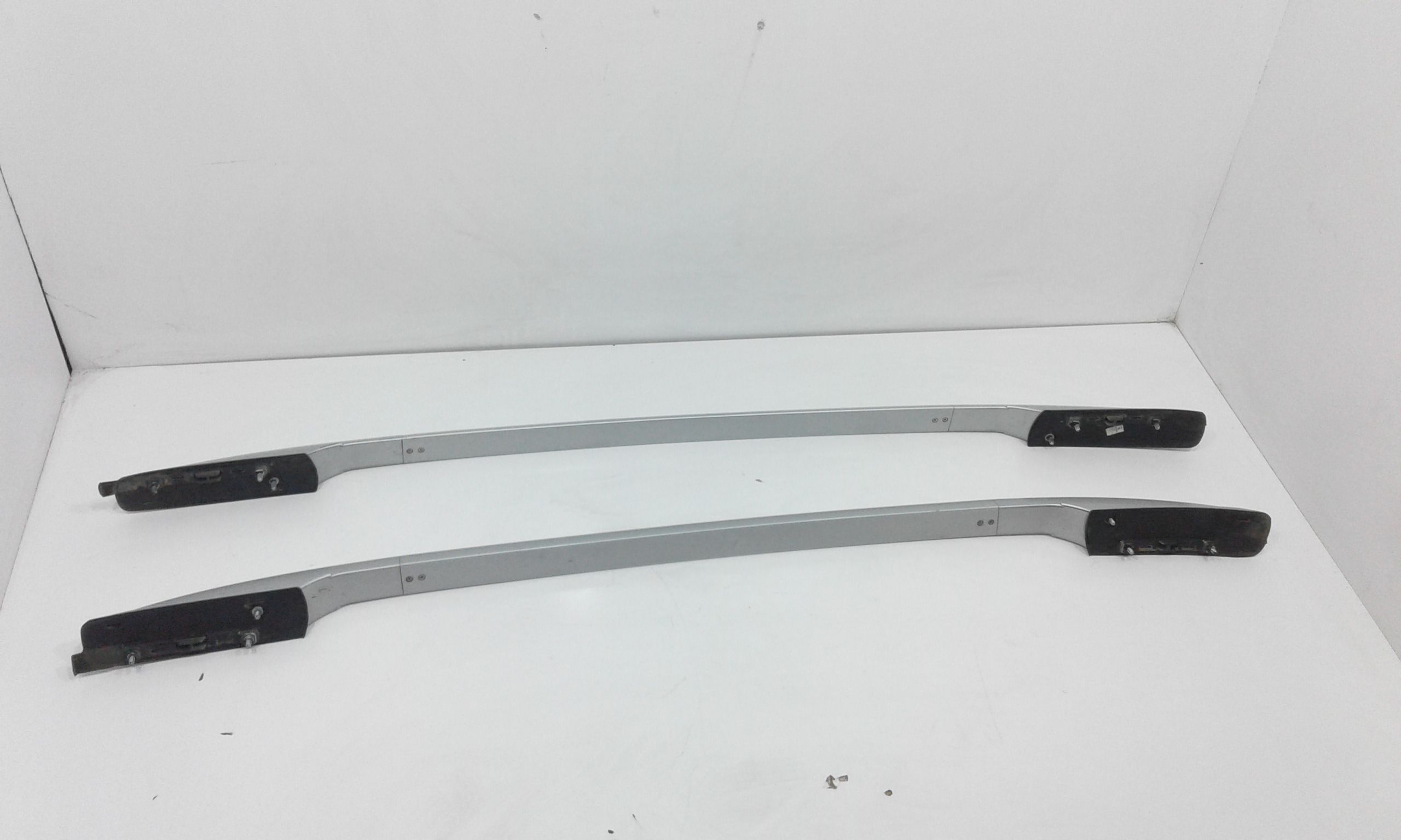 Barre Portatutto Per Mancorrente Tetto Destro + Barre Portatutto Per Mancorrente Tetto Sinistro Usato