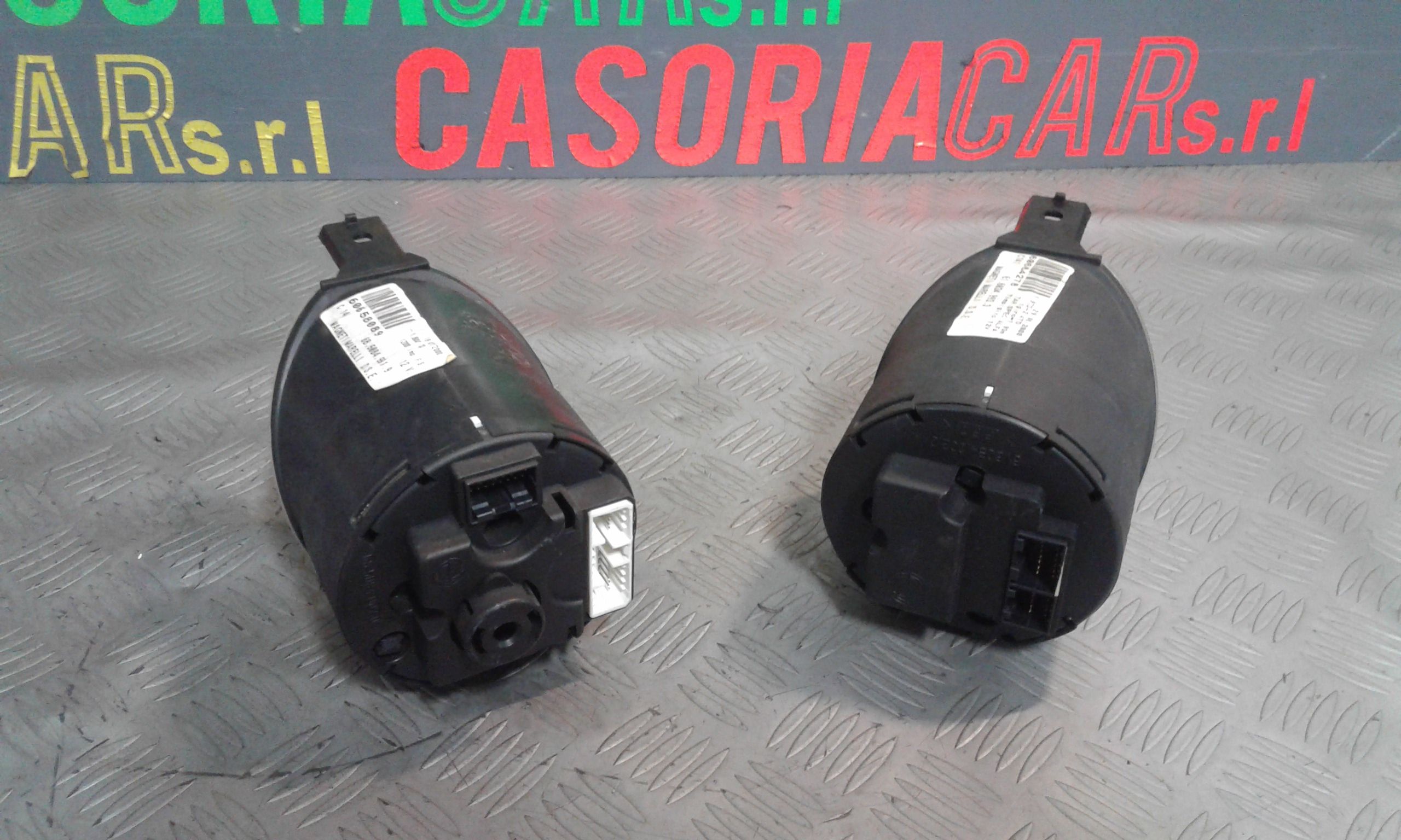 Quadro Portastrumenti Usato