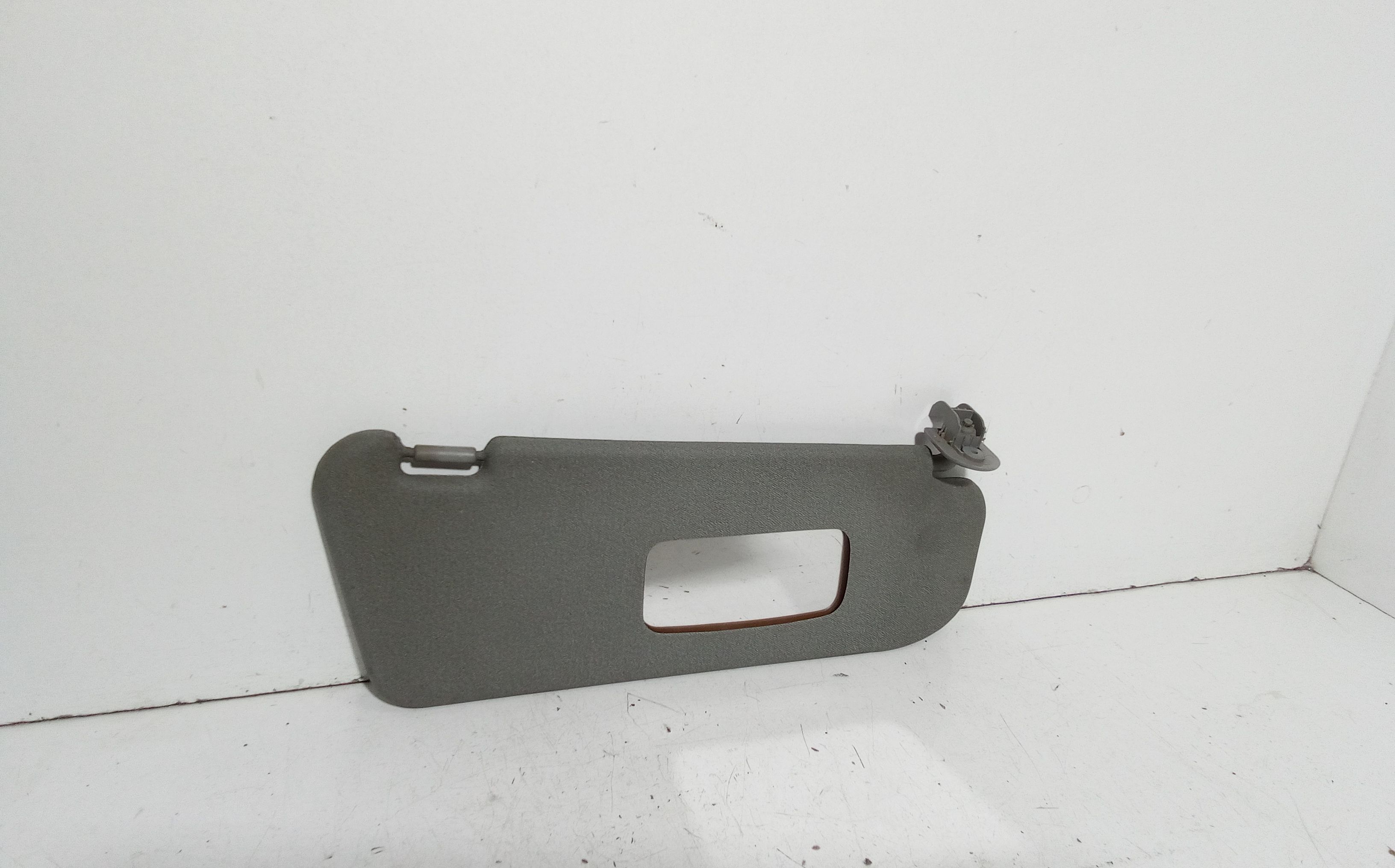 Aletta Parasole Parabrezza Destro 96537730 Usato