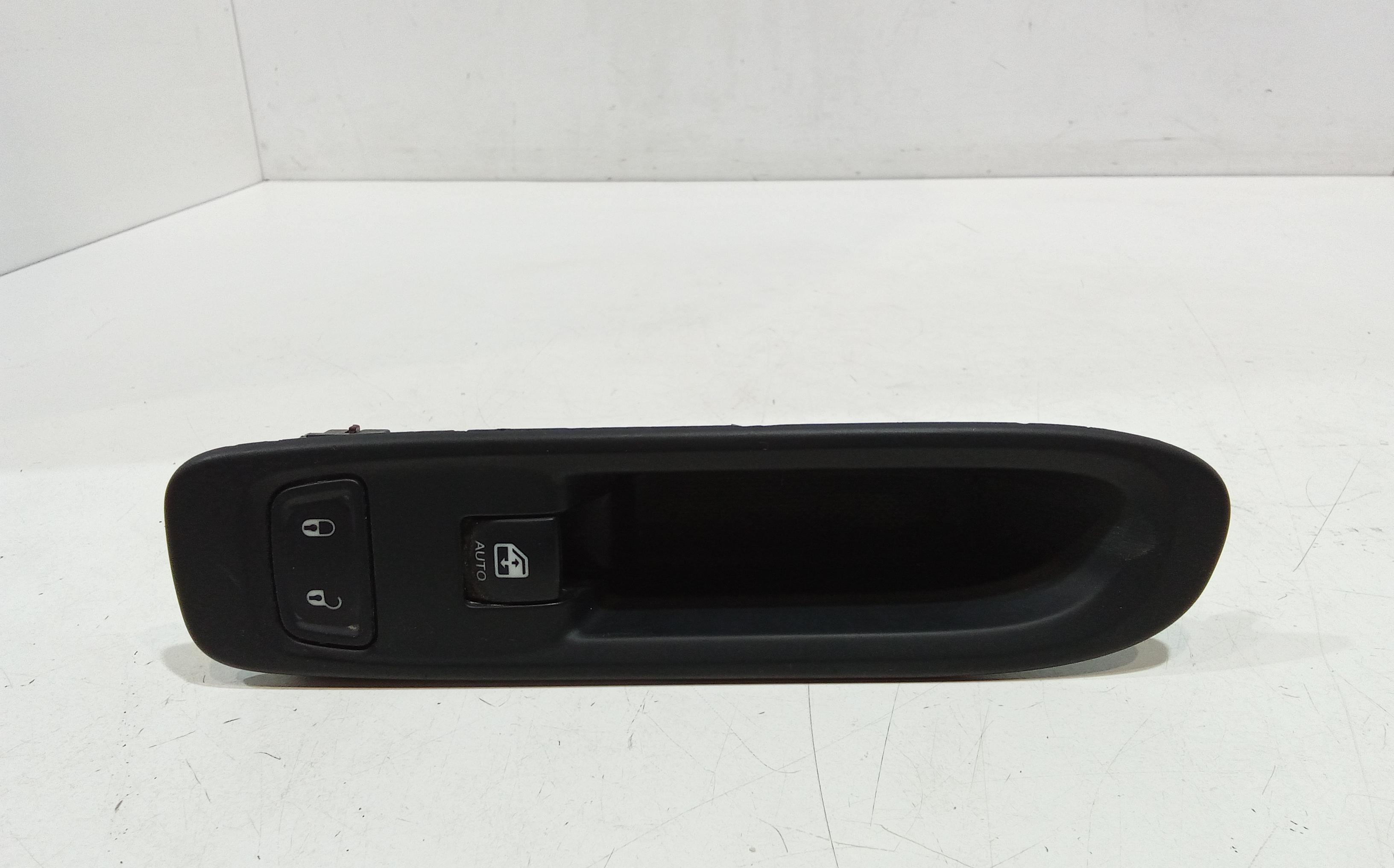 Interruttore Alzacristalli Porta Ant. Destro Usato