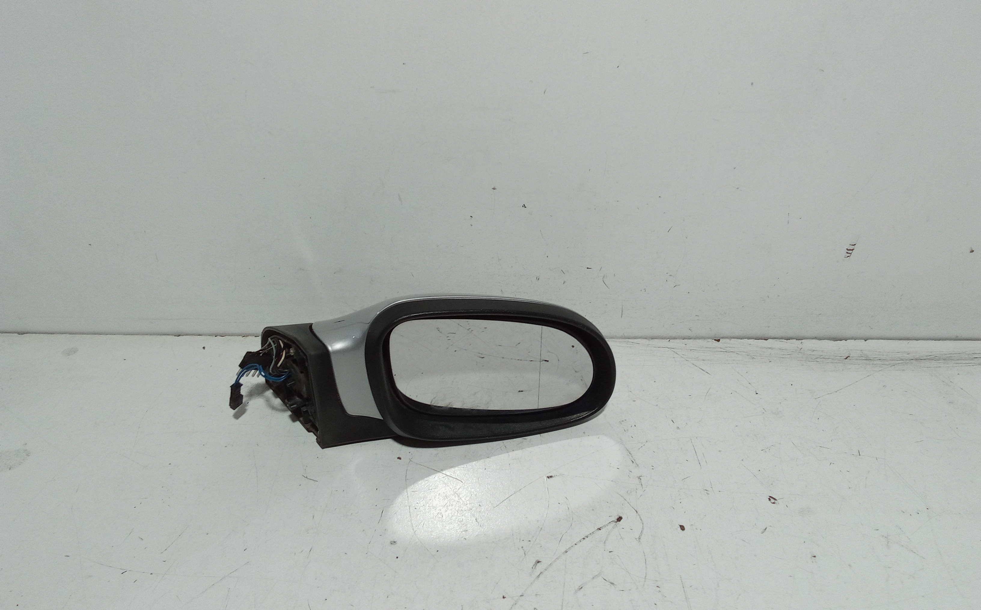 Retrovisore Est. Destro Usato