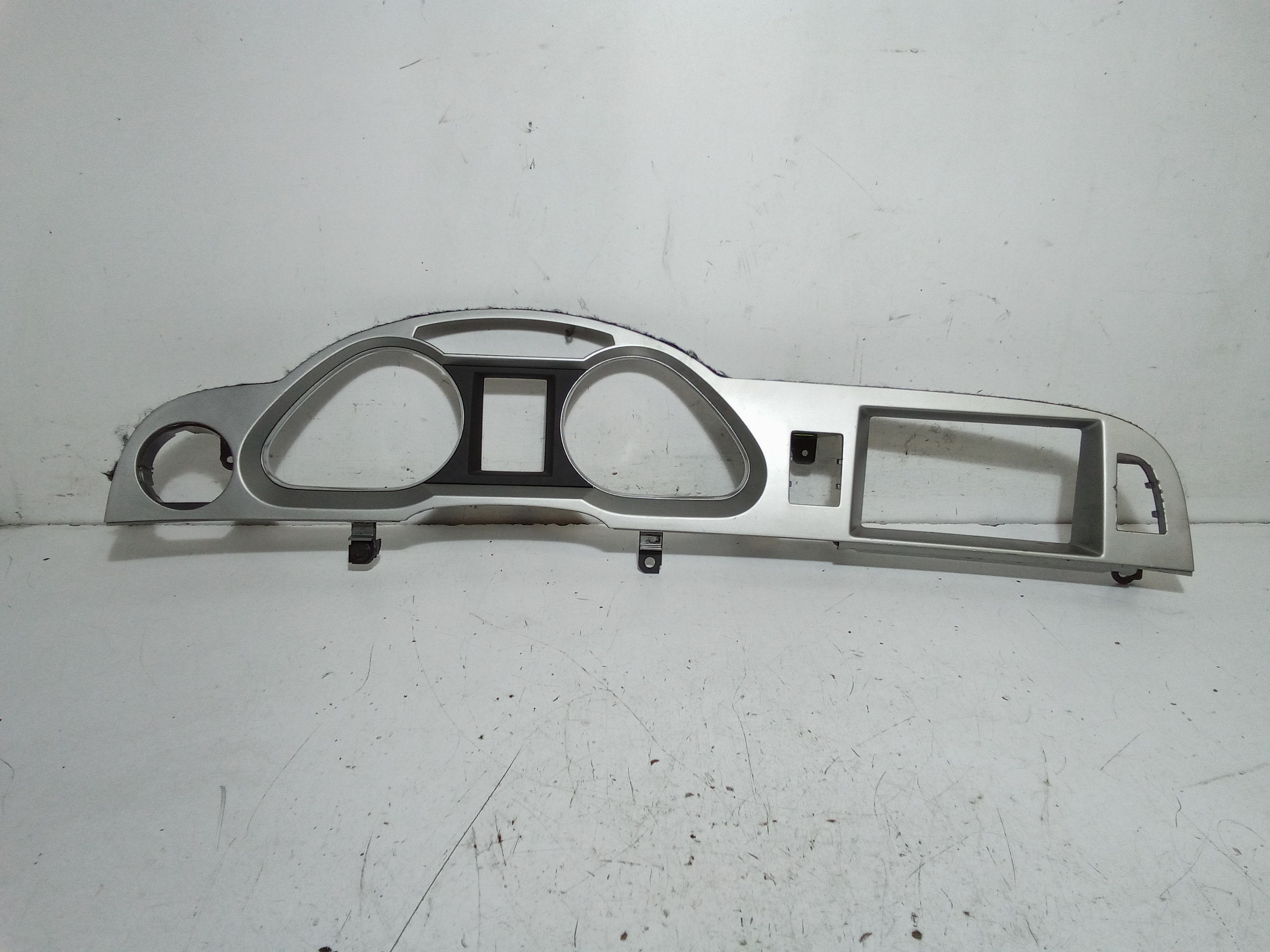 Cornice Portastrumenti Usato