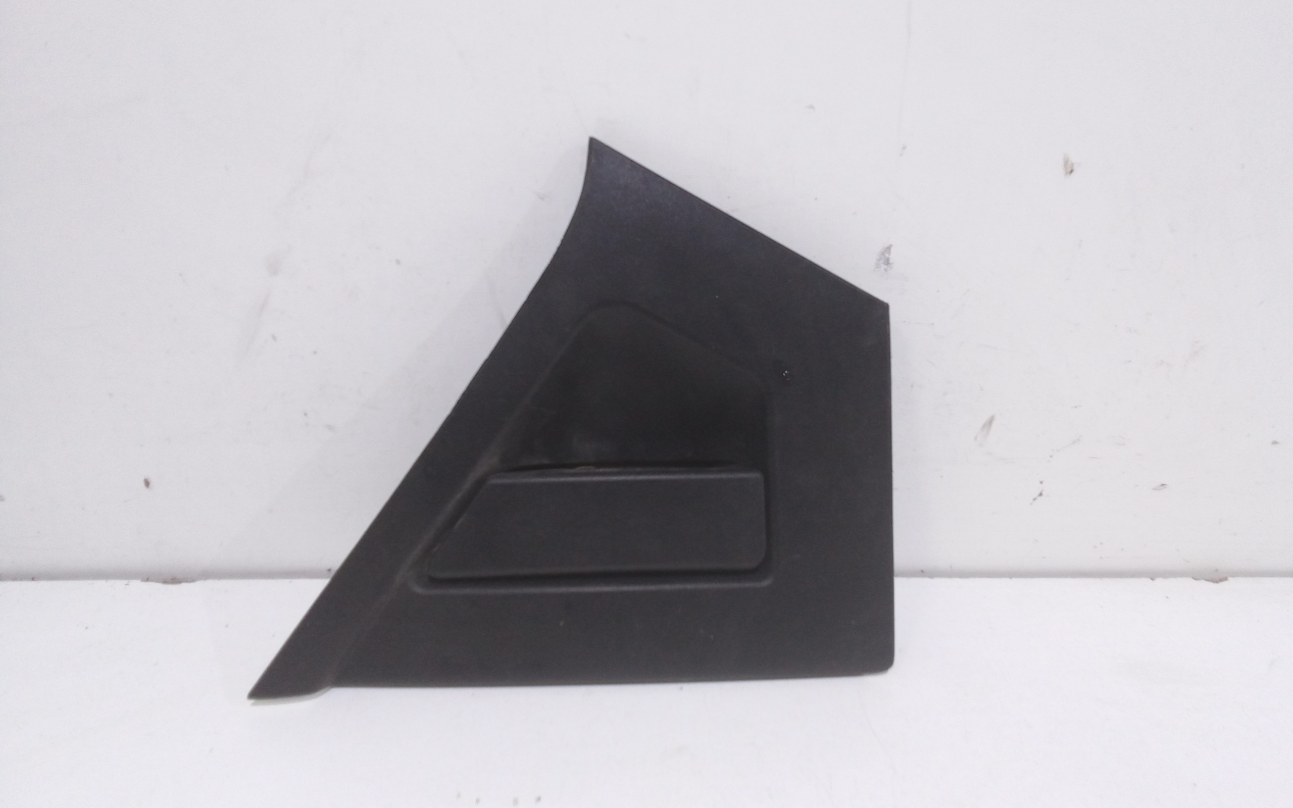 Maniglia Porta Post. Destro 826065FA0A Usato