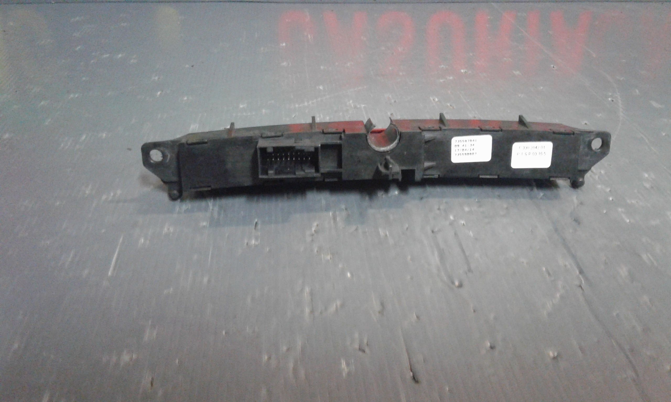 Blocco Comandi Multifunzioni 735600089 Usato