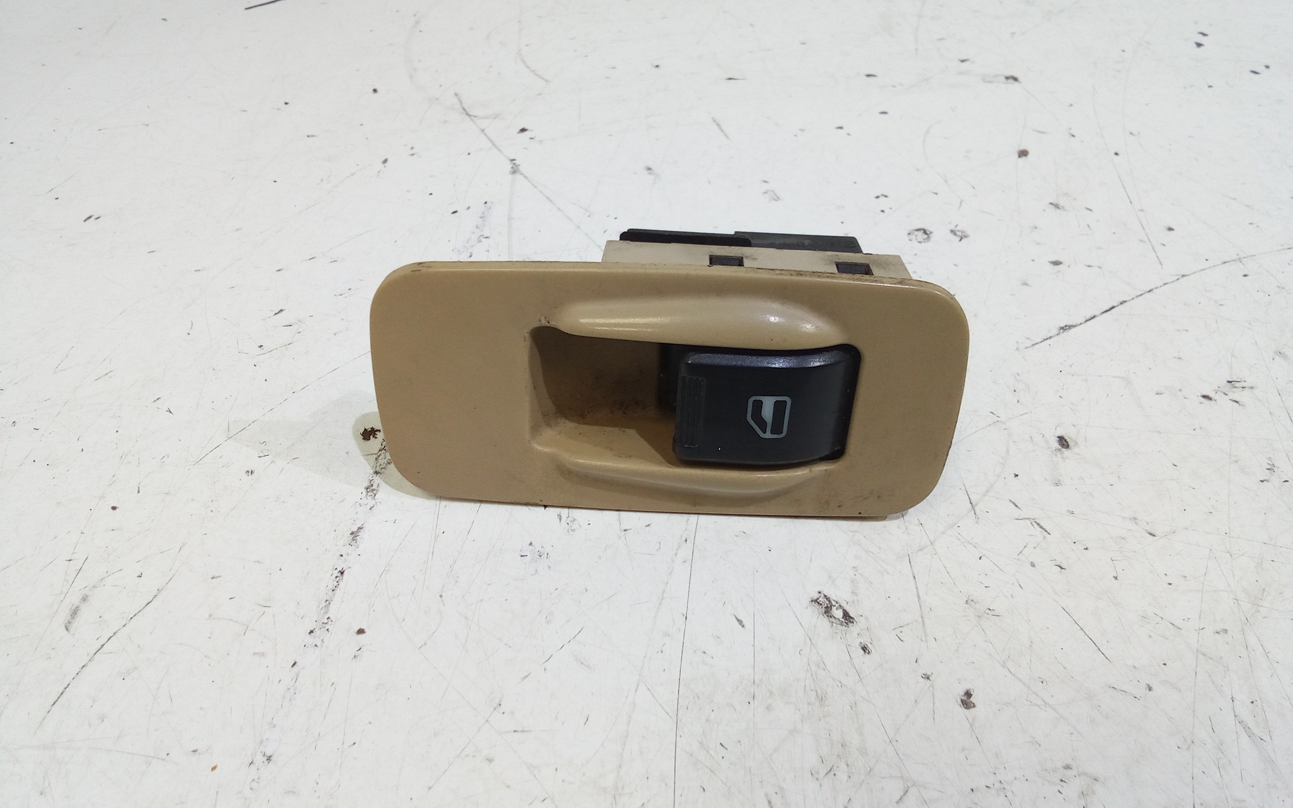 Interruttore Alzacristalli Porta Ant. Destro Usato