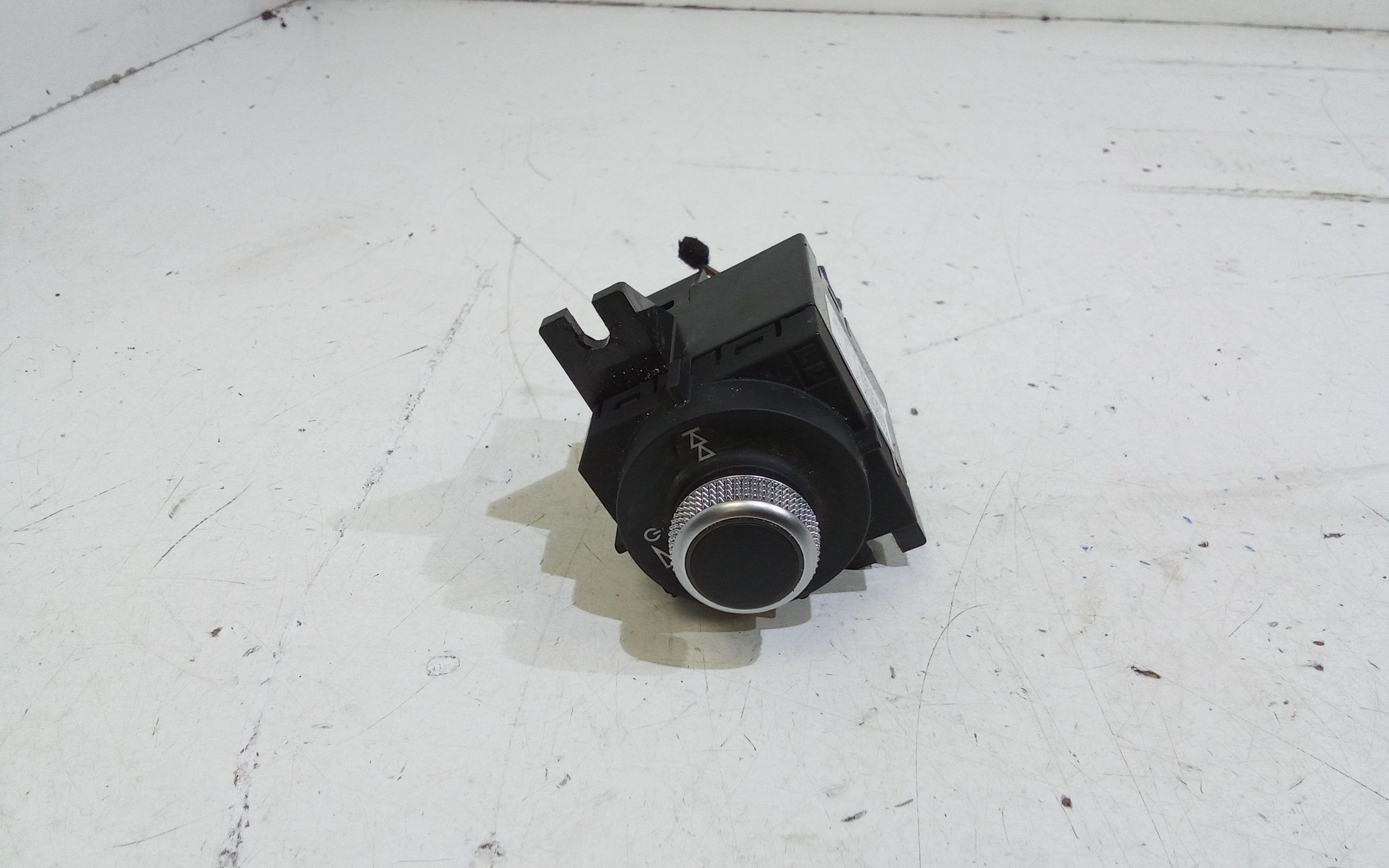 Blocco Volante Multifunzione 81A951523AXHA Usato